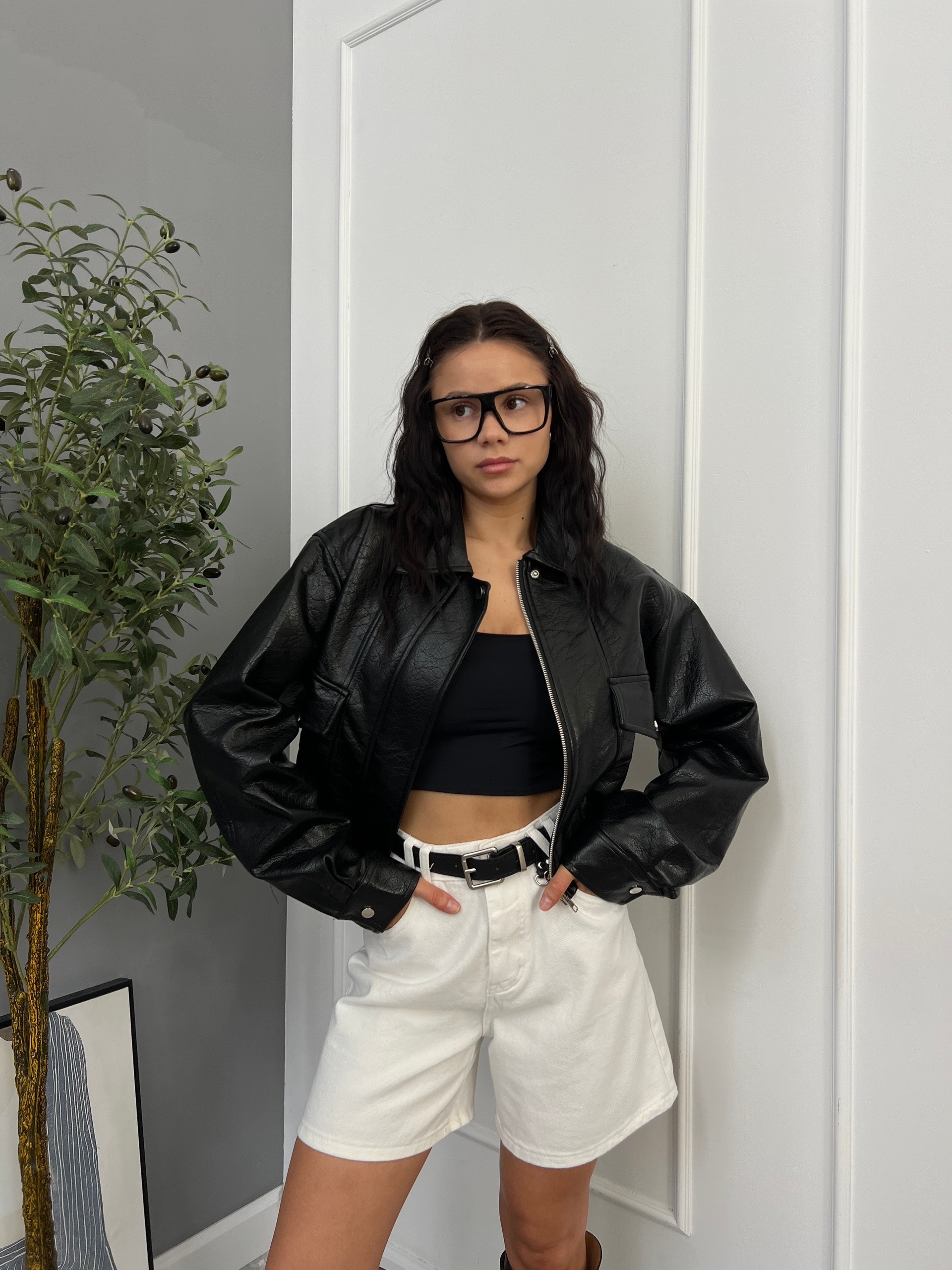 Кожанка Crazy укороченная K84