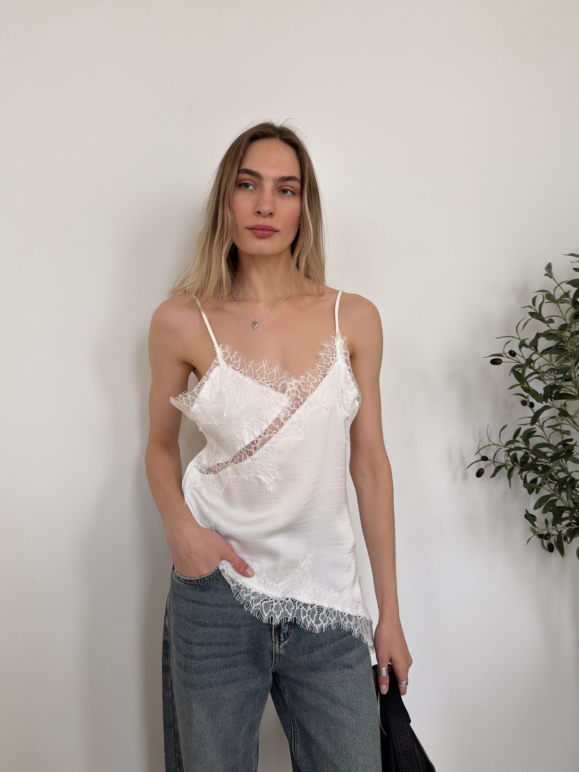 Майка The river C1D1876 кружево удлинение с боку