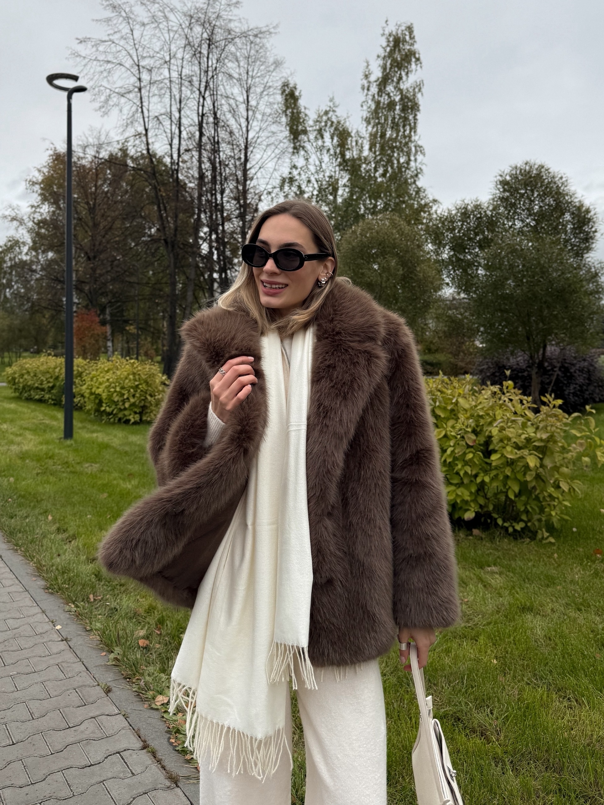 Шуба W 6682 пушистая средн длина