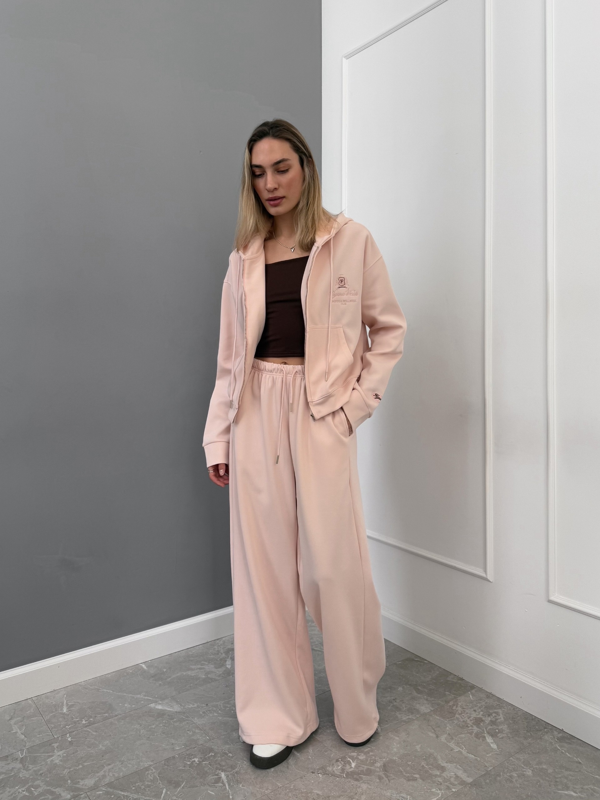 Костюм Korea 291095 толстовка на молнии надпись Figura wear+кюлоты на кулиске