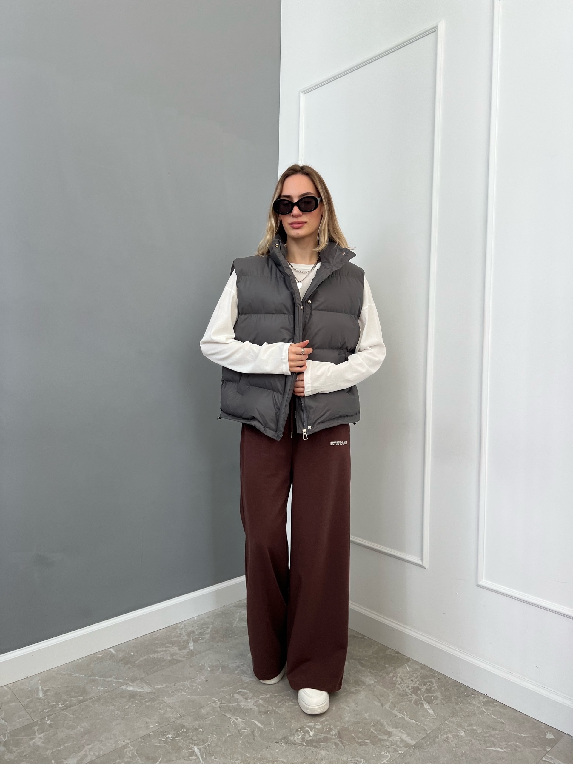 Жилет N.J brand 6089 болонь глянец