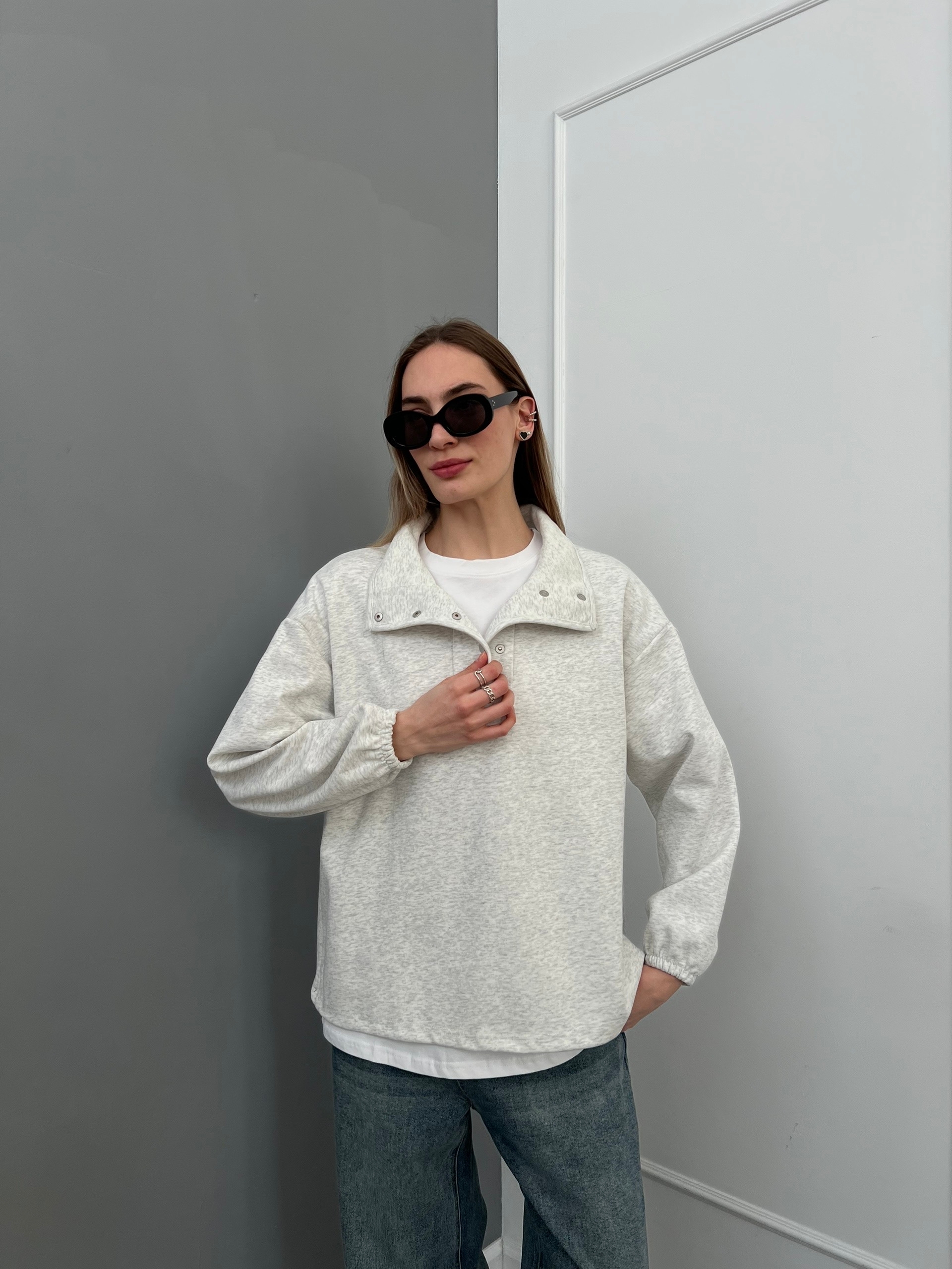 Свитшот W 9302 на заклепках