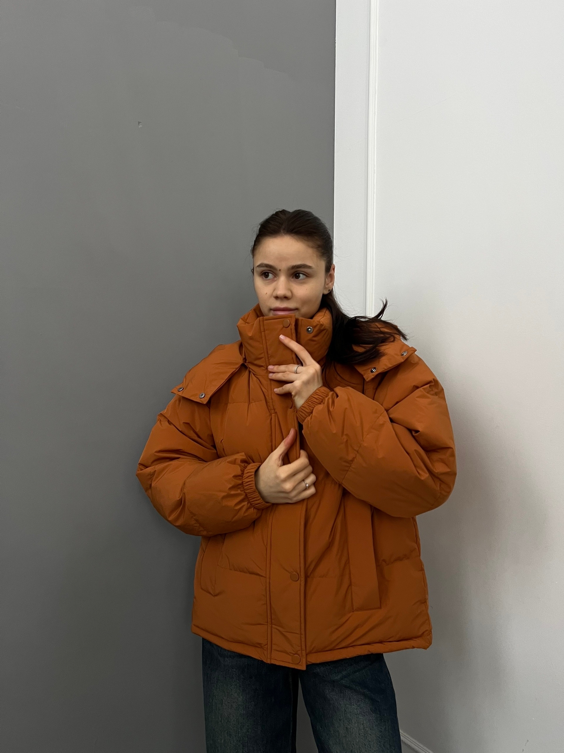 Куртка W 5939 короткая с капюшоном