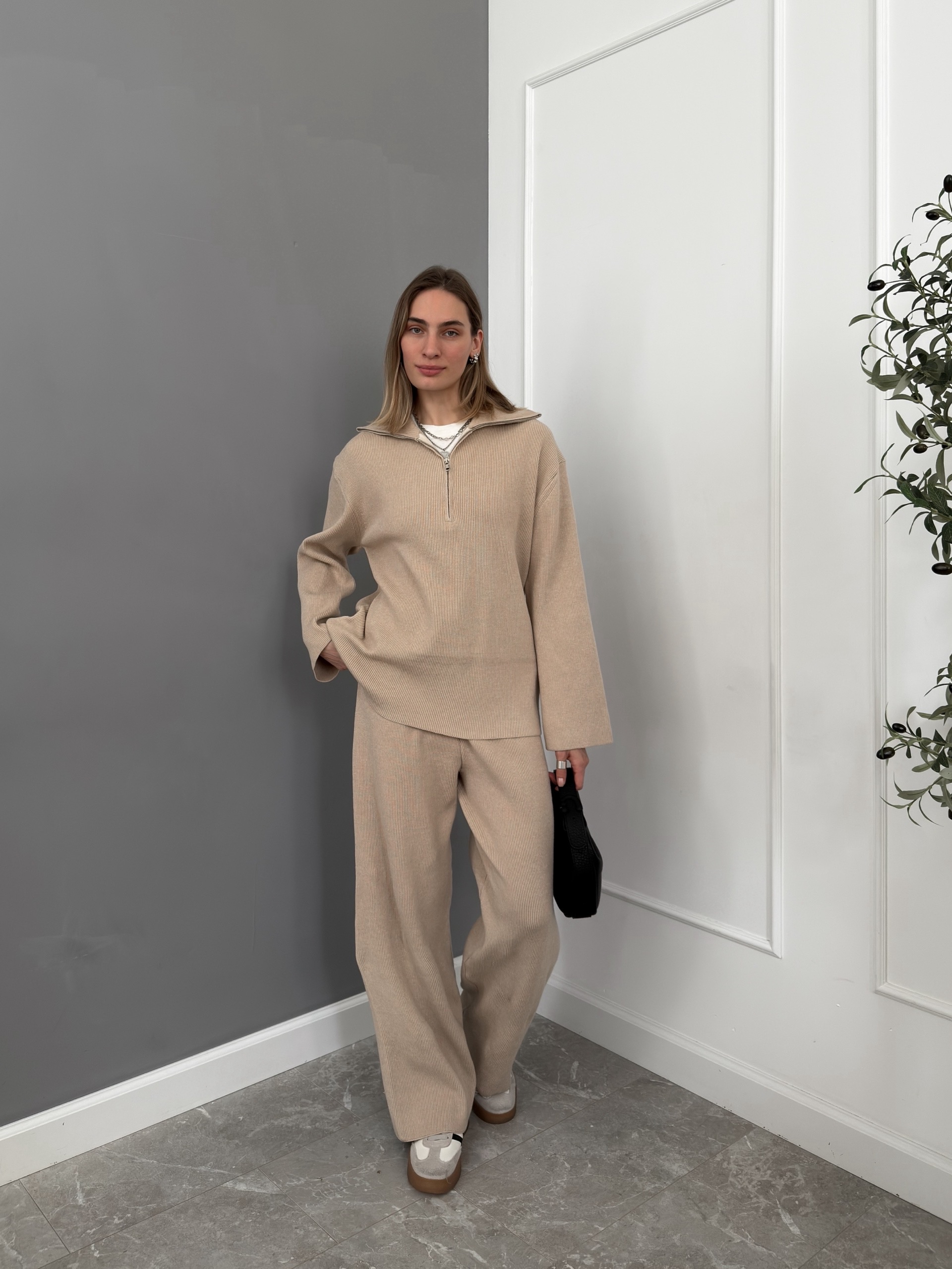 Костюм DIOR 90191 Джемпер ворот на замке+кюлоты