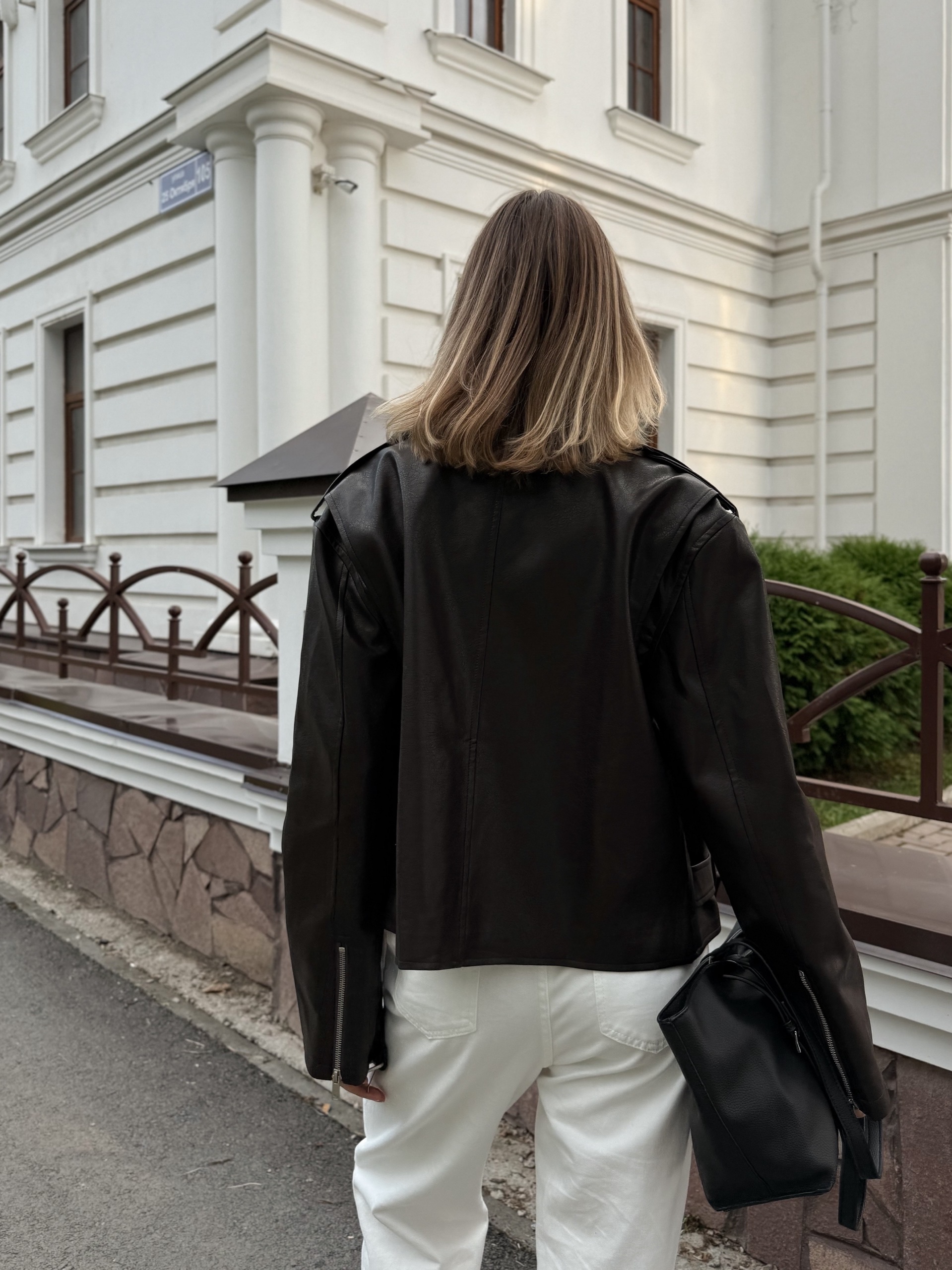 Куртка кожаная W9191 ремень снизу