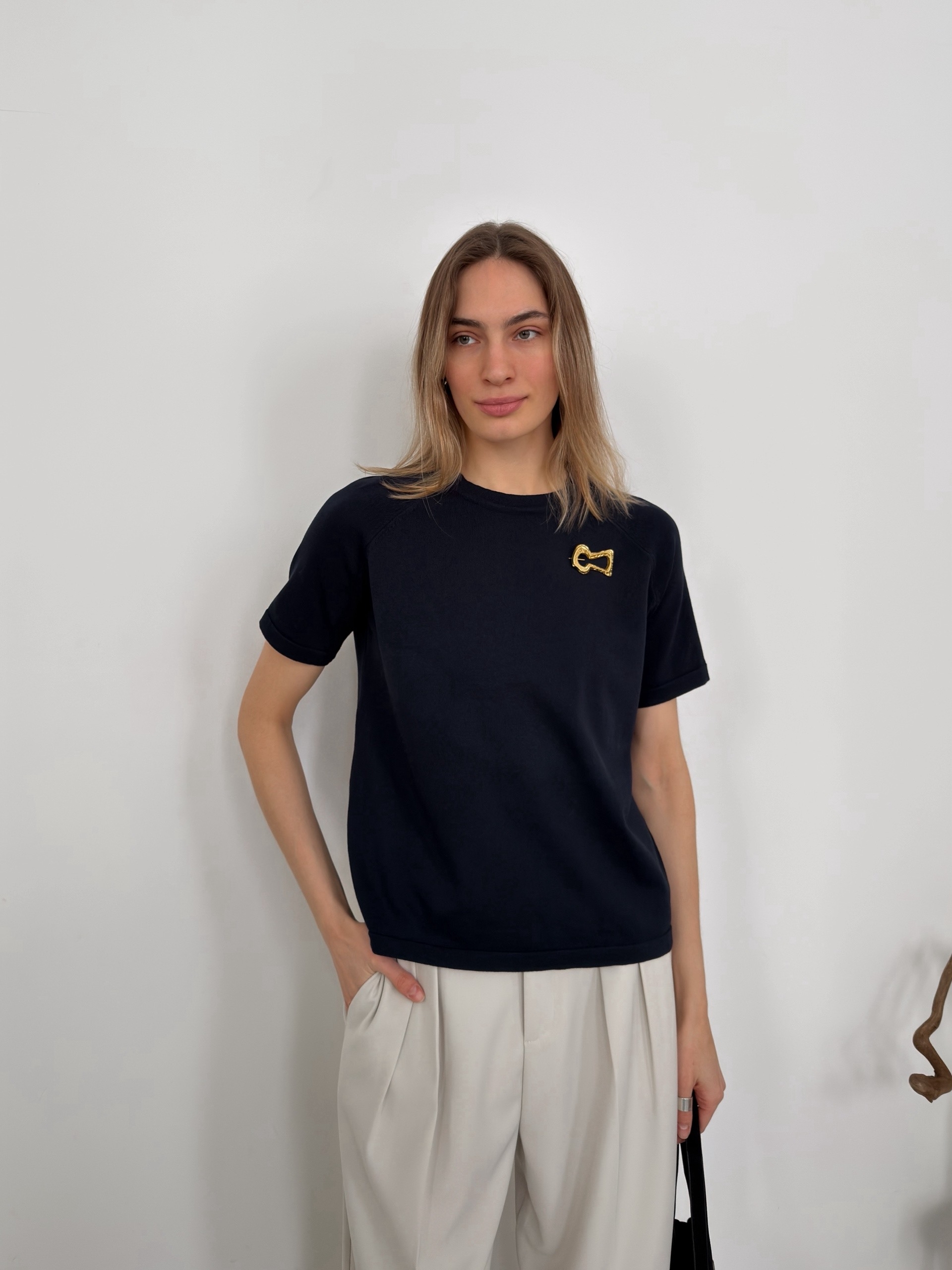 Футболка Korea 2230 + брошь