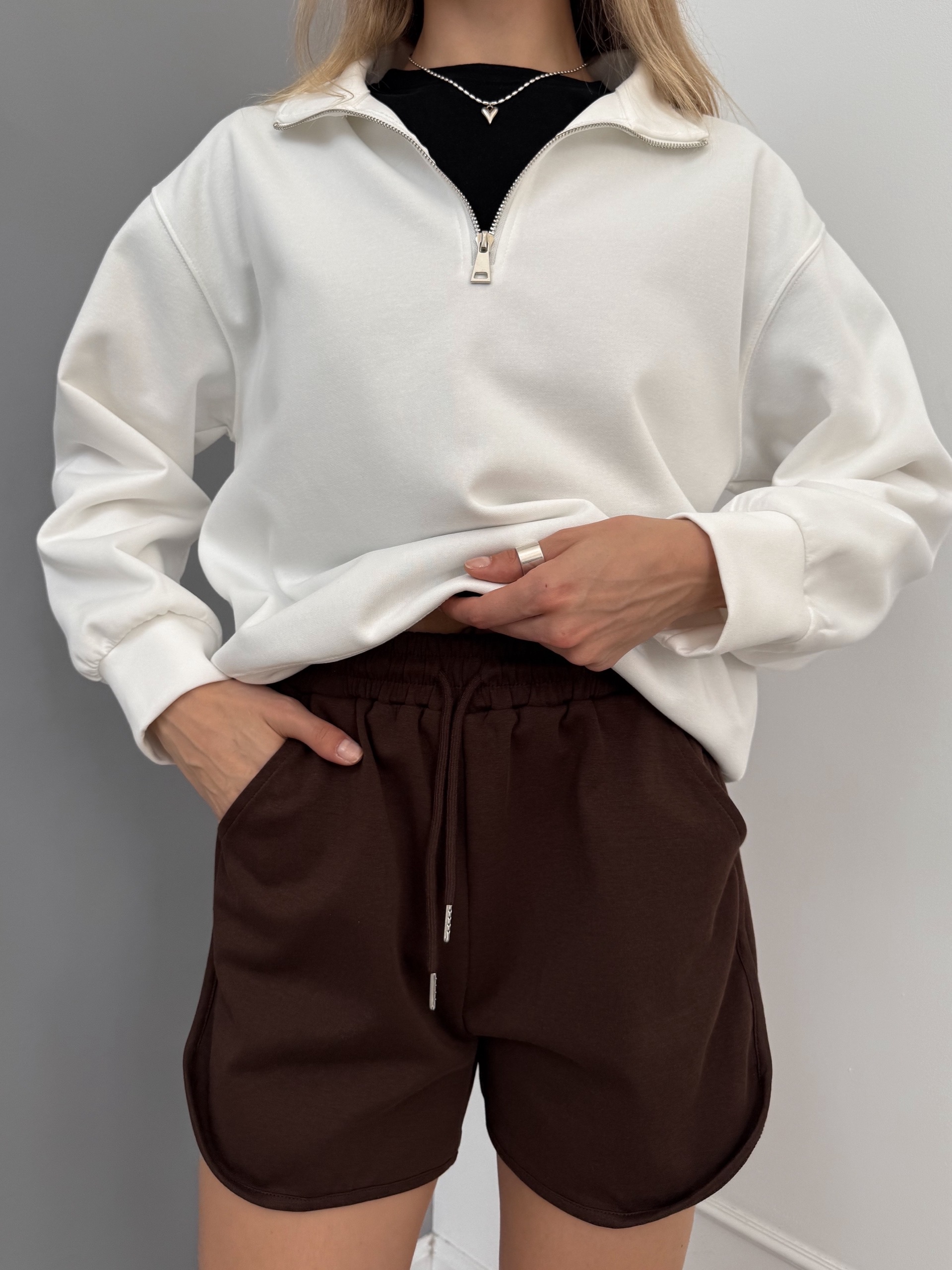 Свитшот korea 1901 ворот на замке