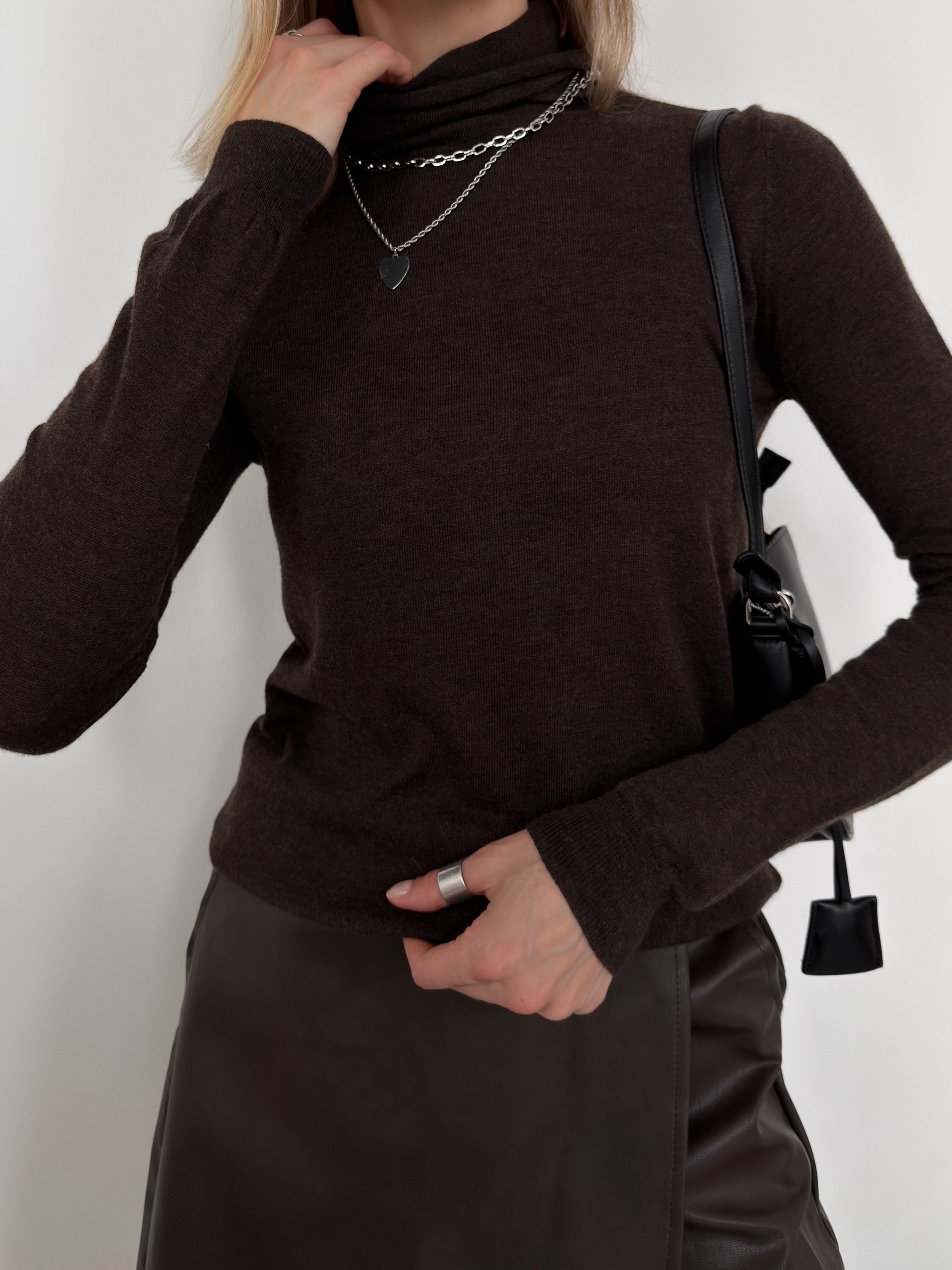 Водолазка The River J1F5062 высокий ворот