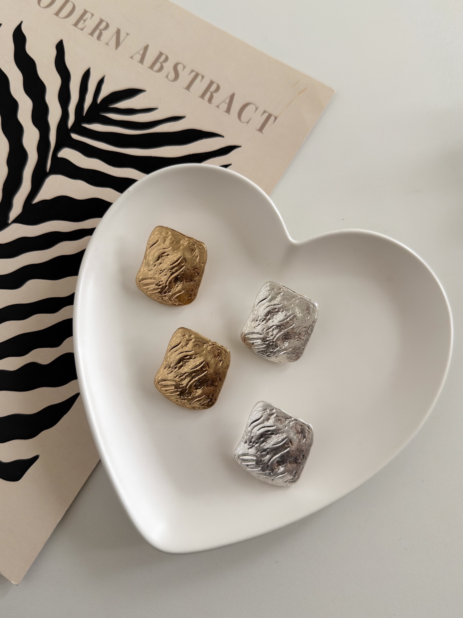 Серьги квадрат мат царапины