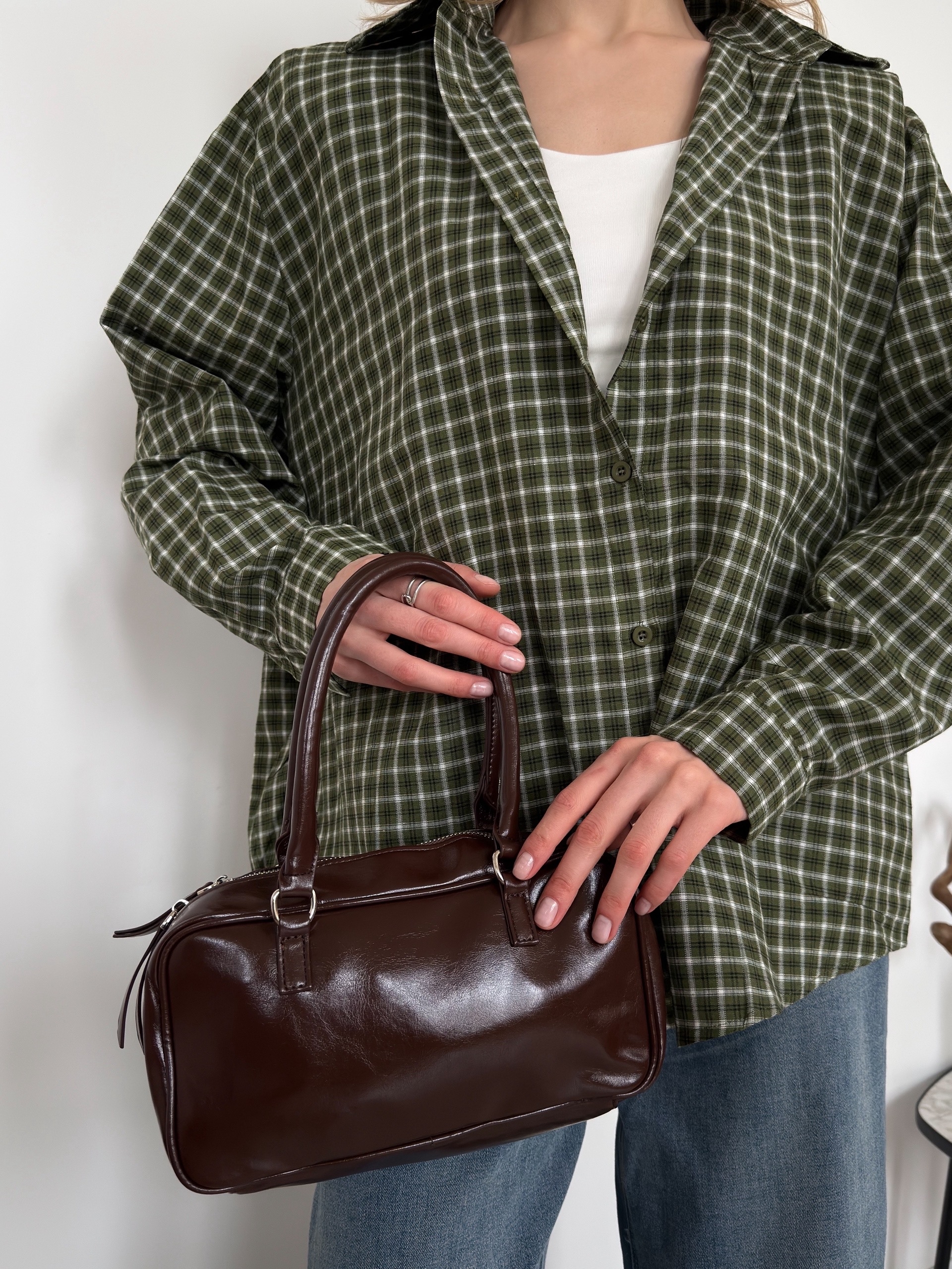 Сумка 6626 лак кармашки спереди