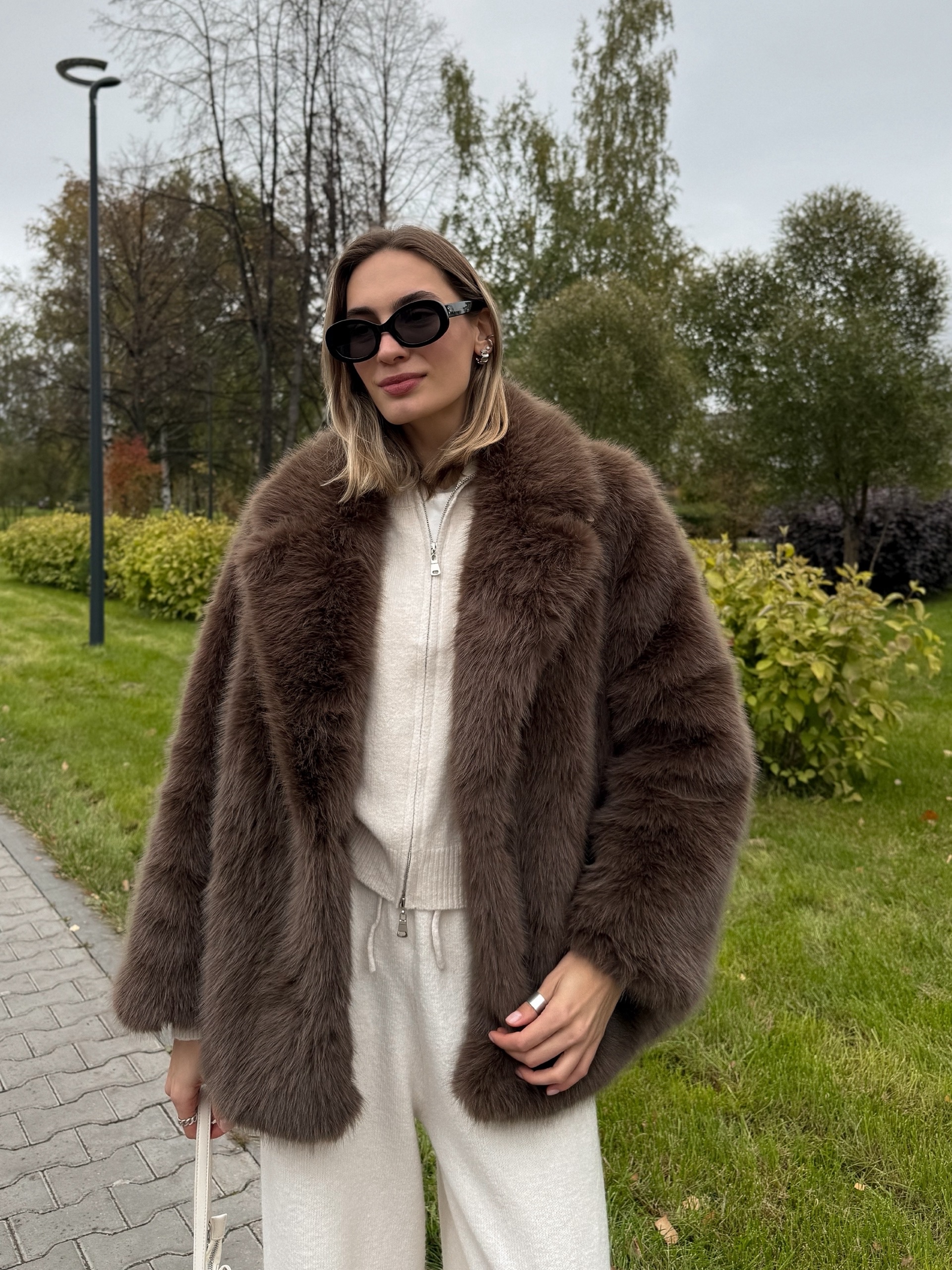 Шуба W 6682 пушистая средн длина