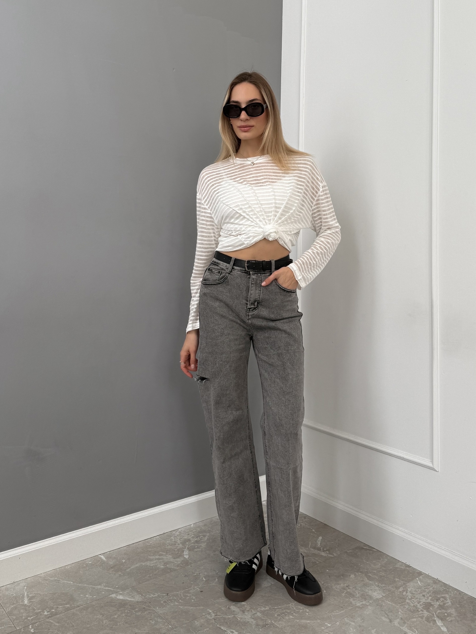 Джинсы Praisejeans L4013G прямые по бокам разрезы