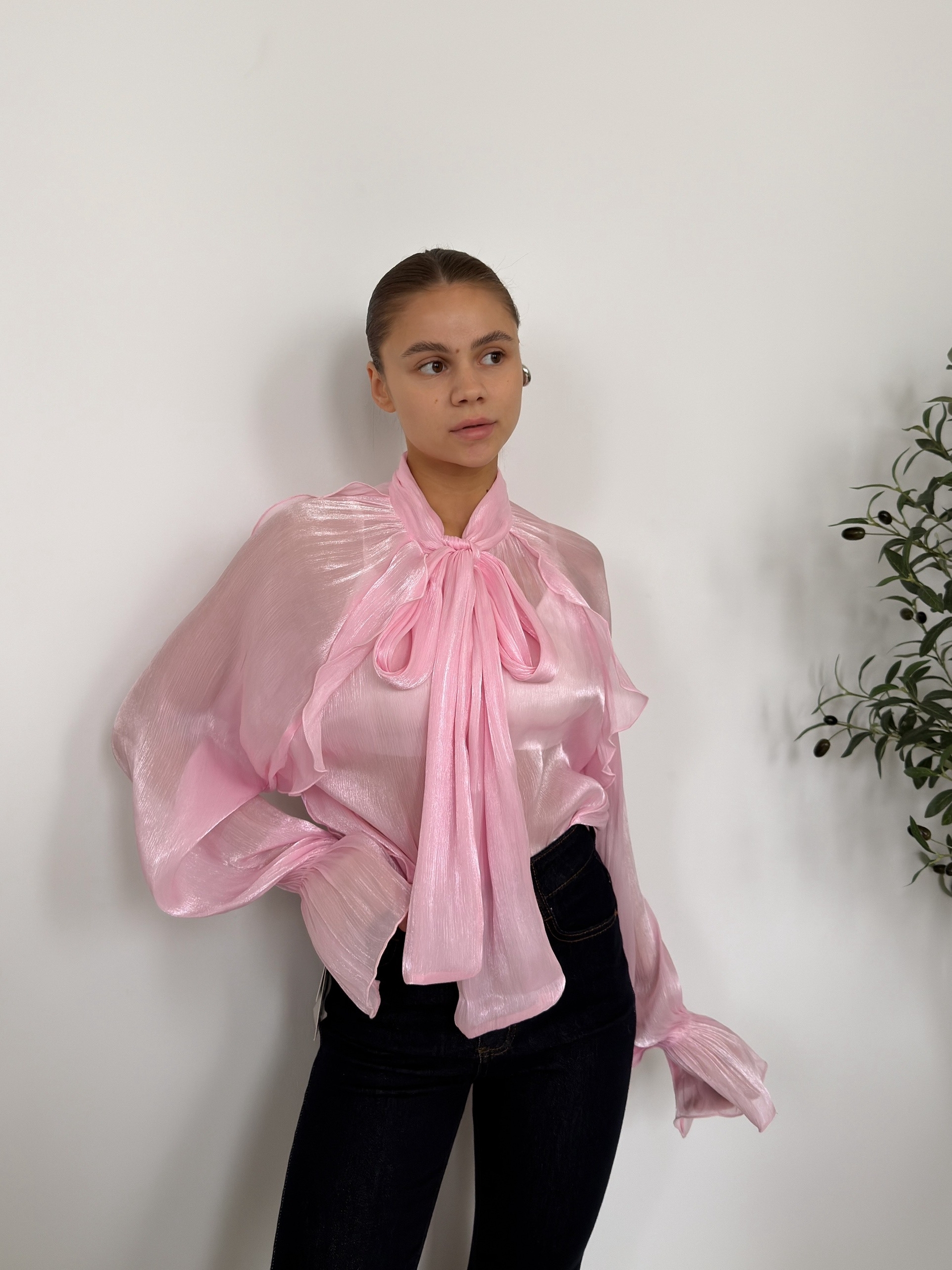 Блуза Soll легкая завязки на вороте перламутр