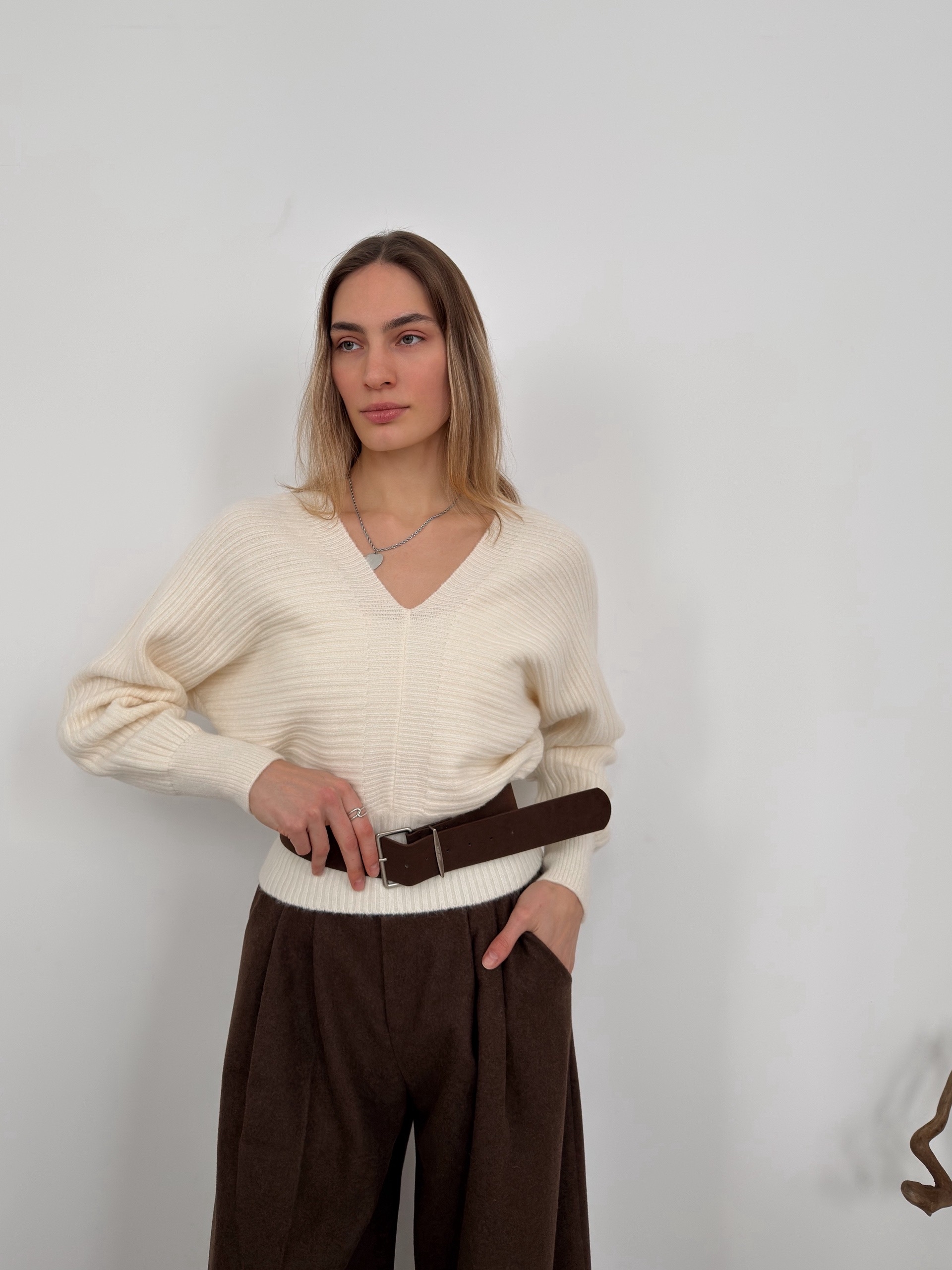 Джемпер WG WE W8072 v вырез+ремень