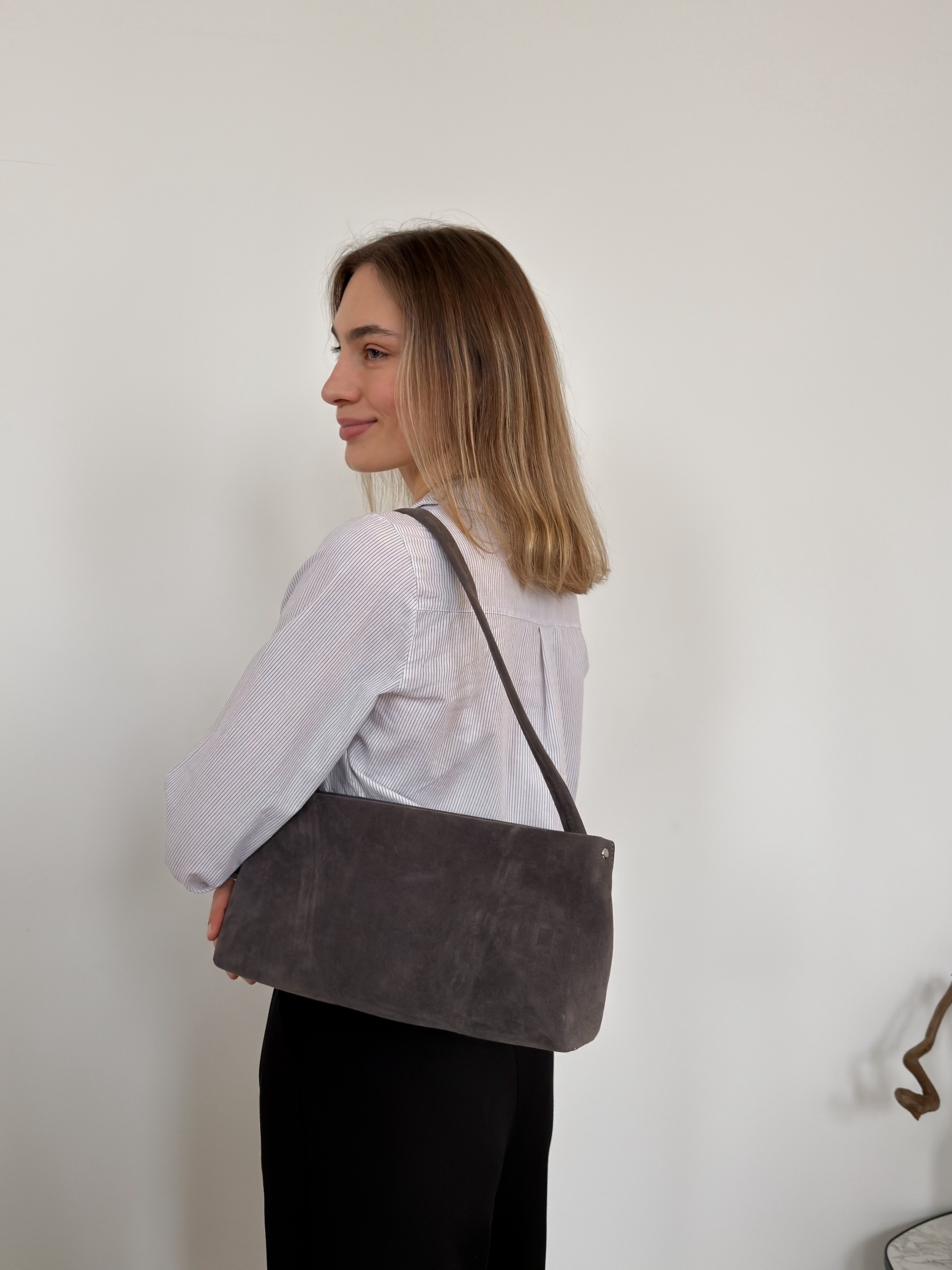 Сумка 1362 средний размер замша