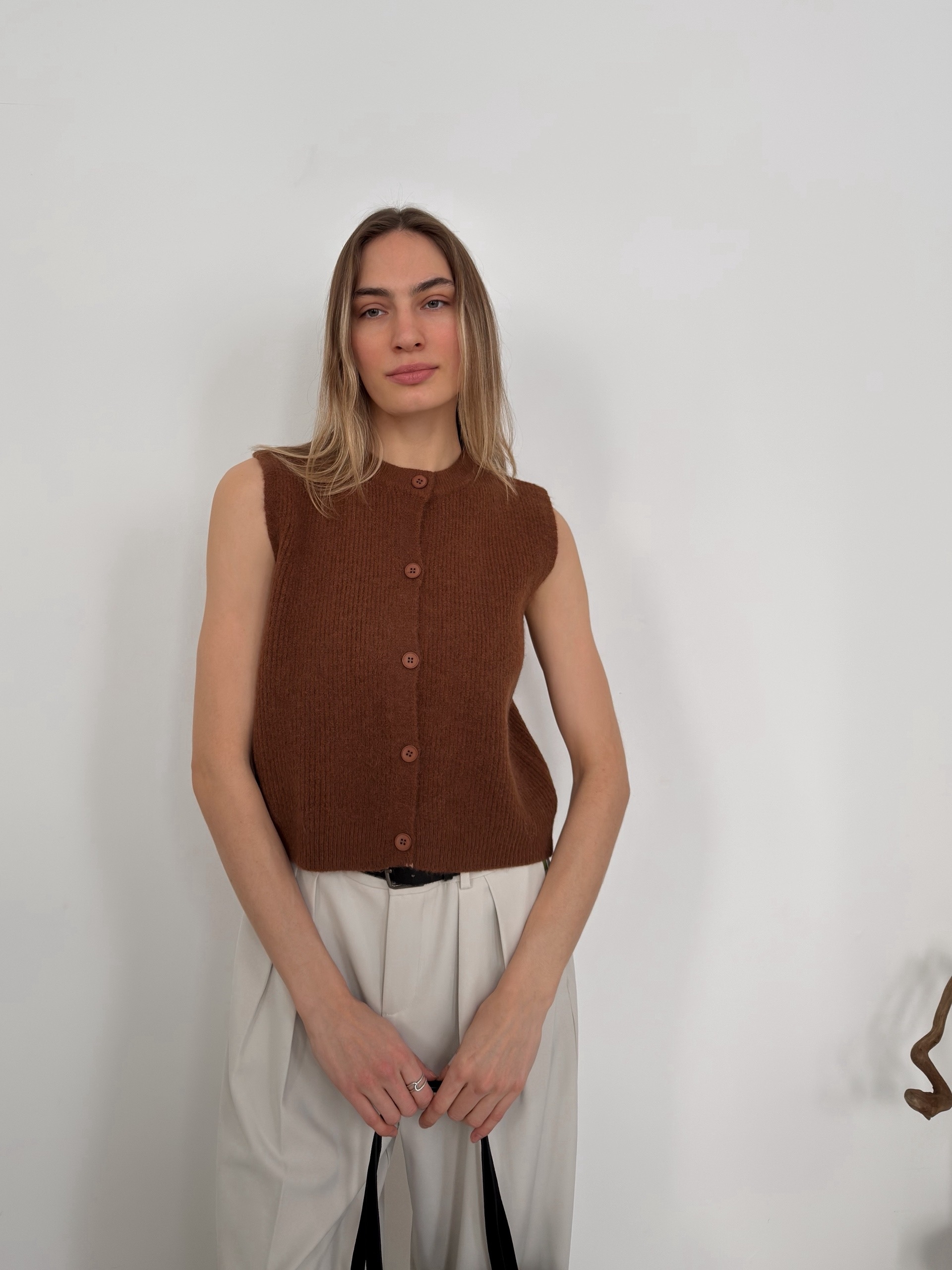 Жилет 308 в рубчик трикотаж