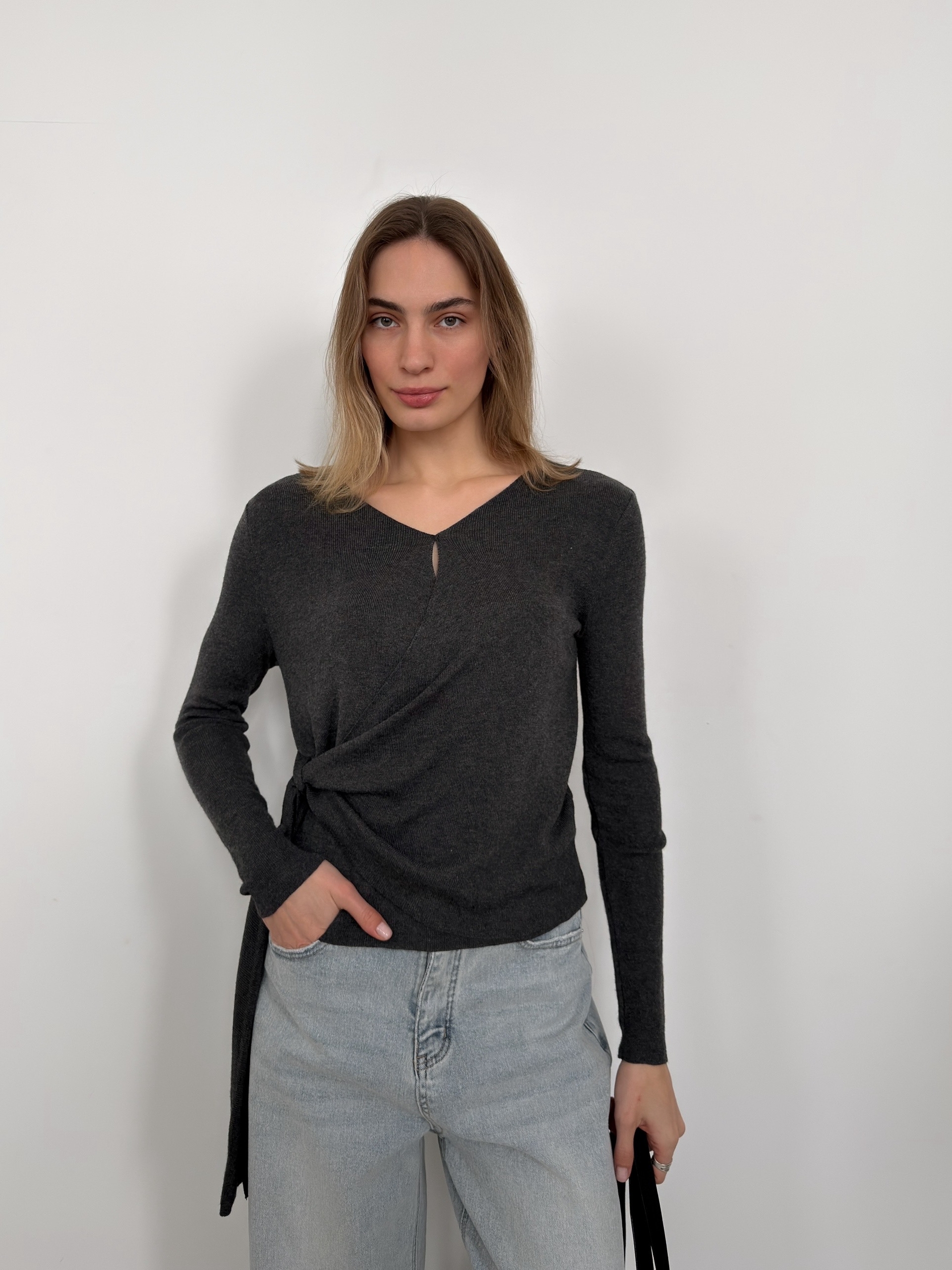 Джемпер тонкая вязка завязка сбоку