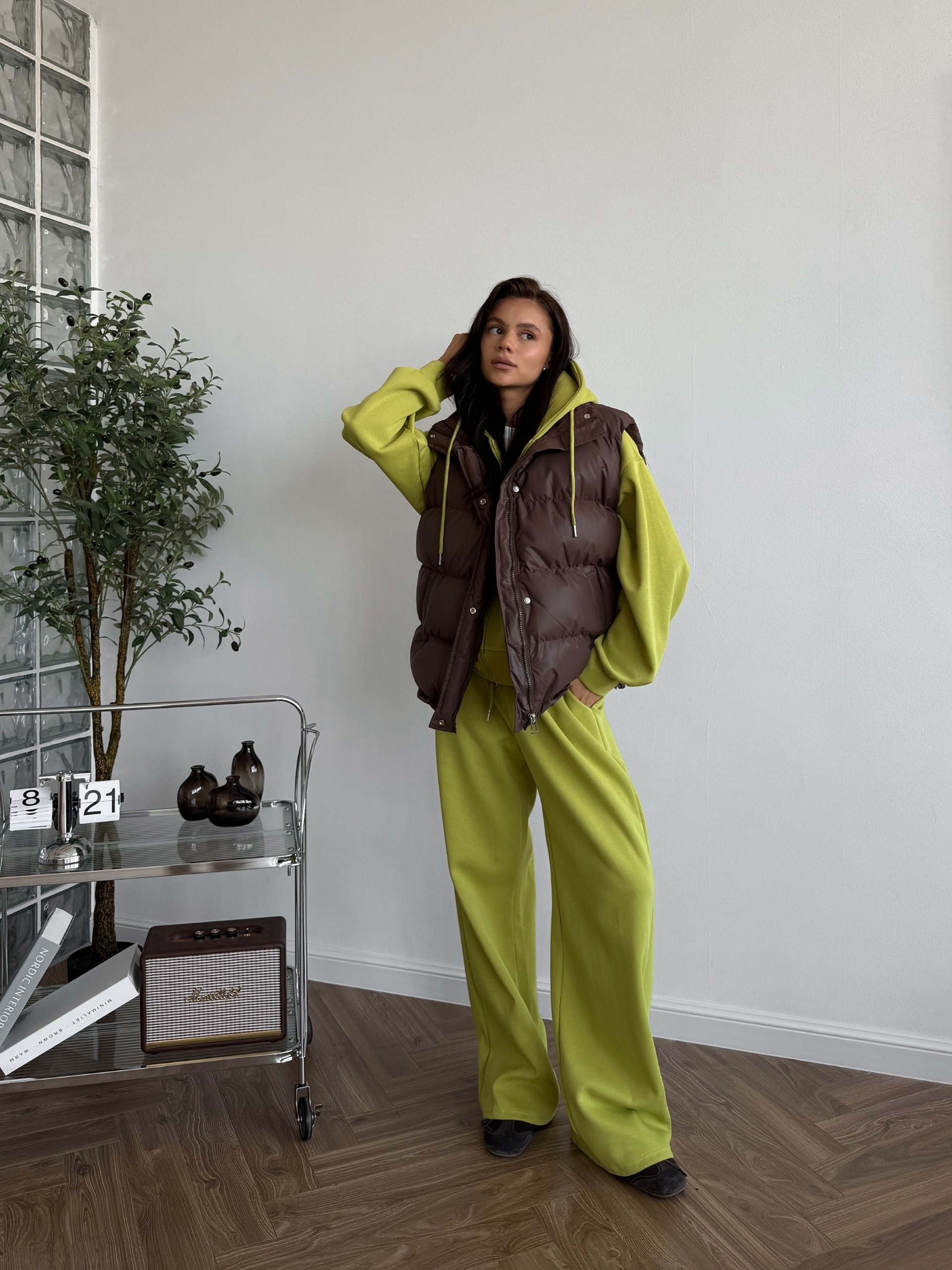 Жилет N.J brand 6089 болонь глянец