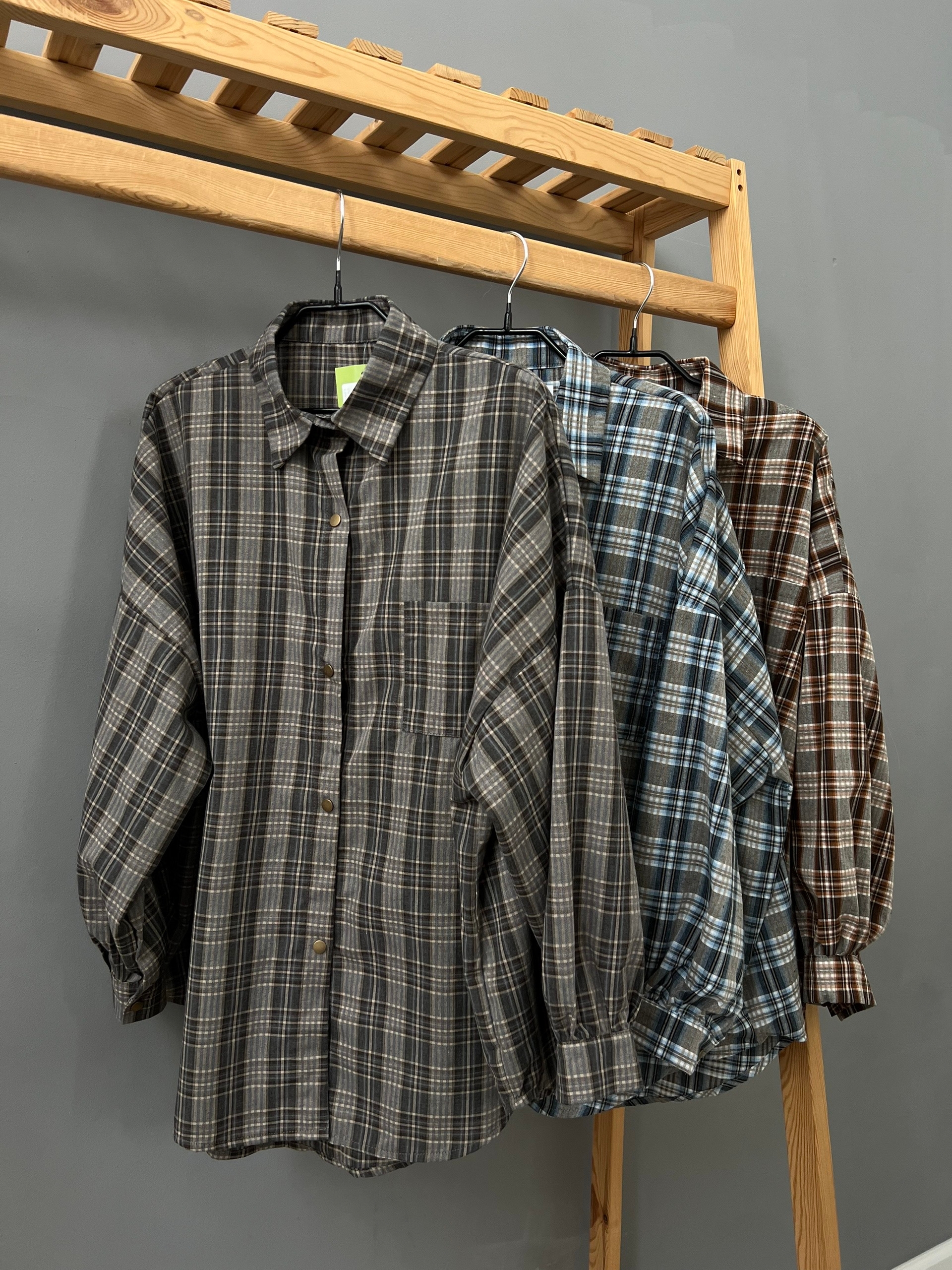 Рубашка LanLan 9227 клетка кармашек на груди