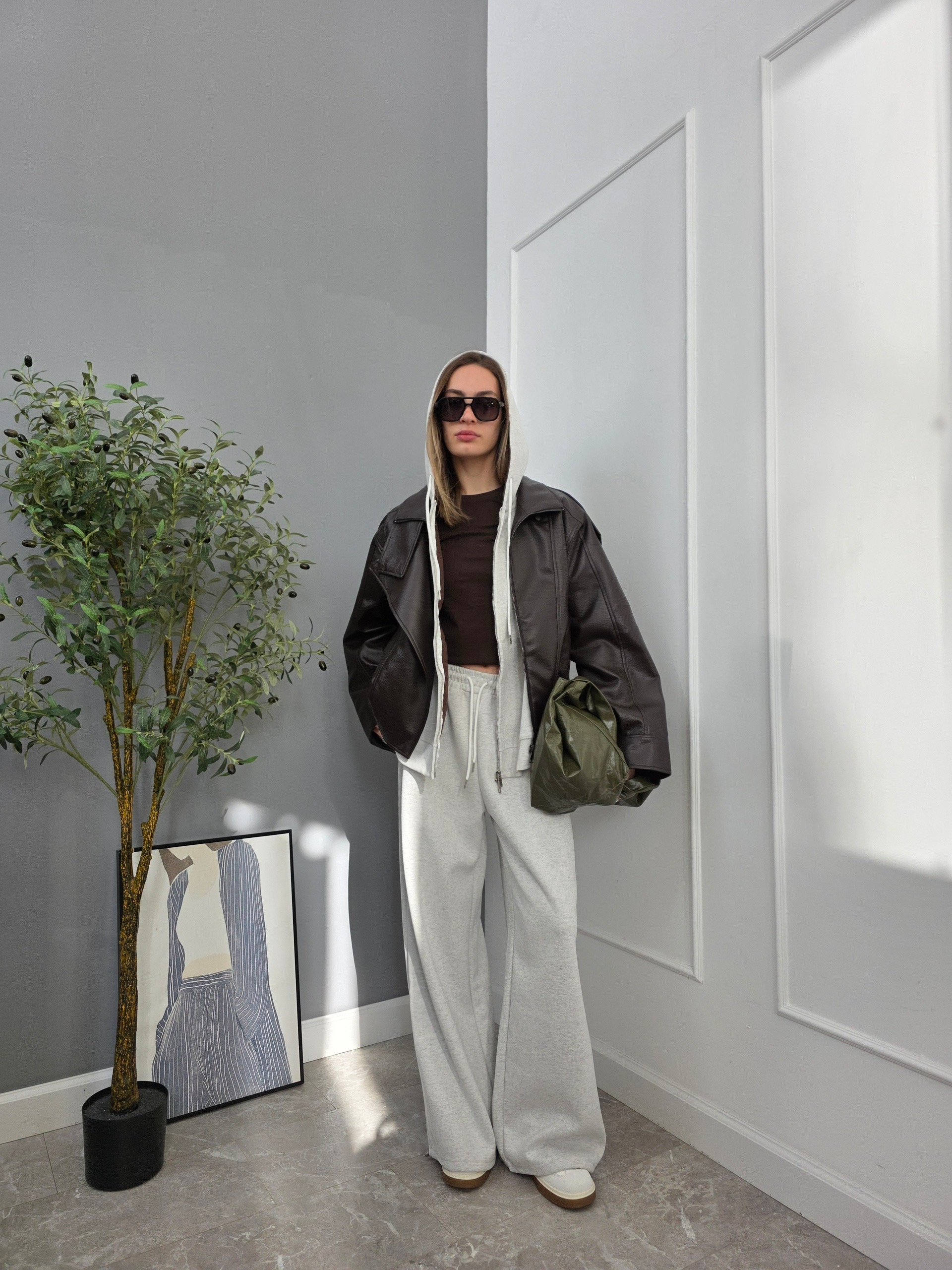 Кожанка W 9316 ремешки на плечах