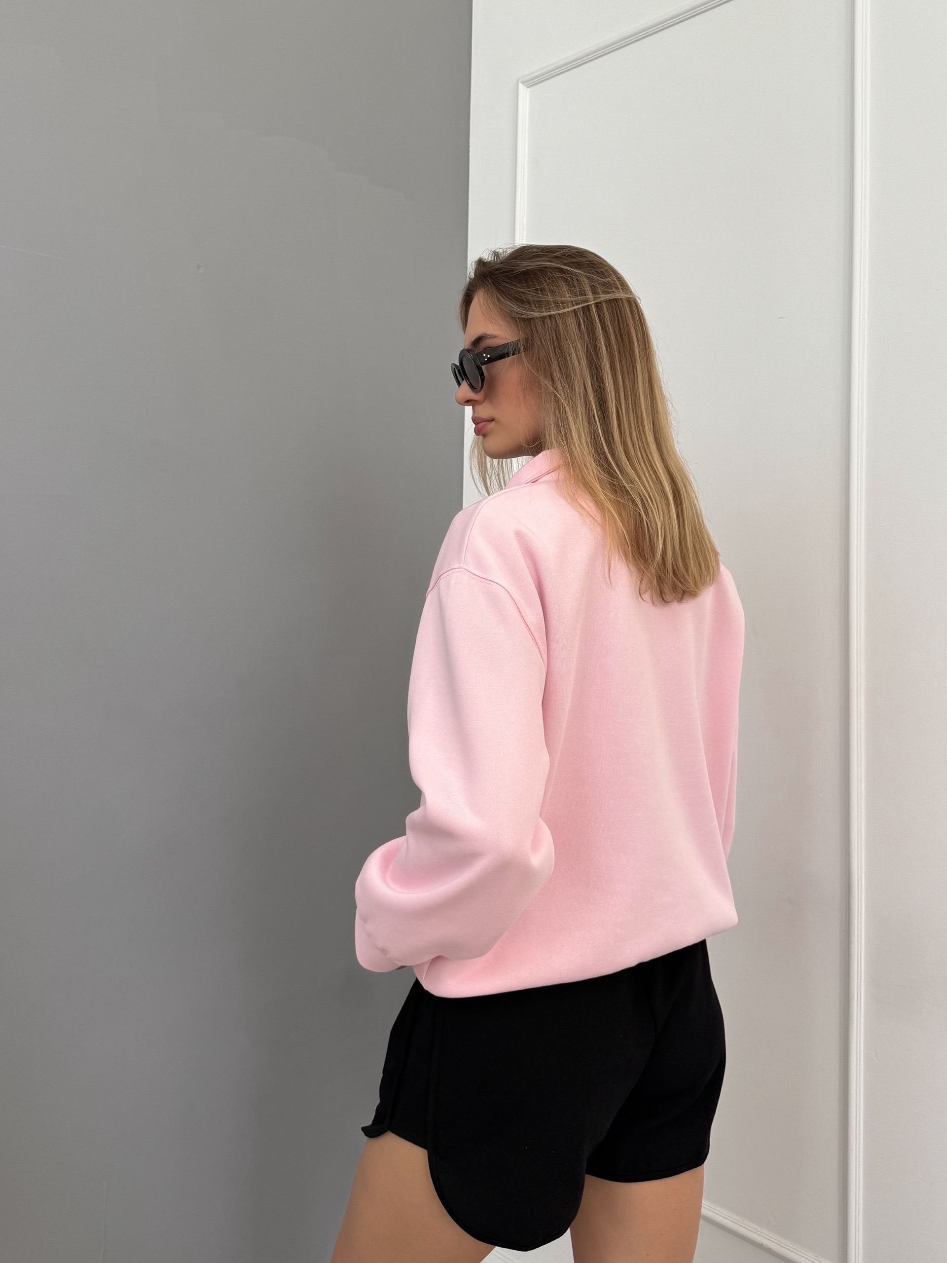 Свитшот korea 1901 ворот на замке