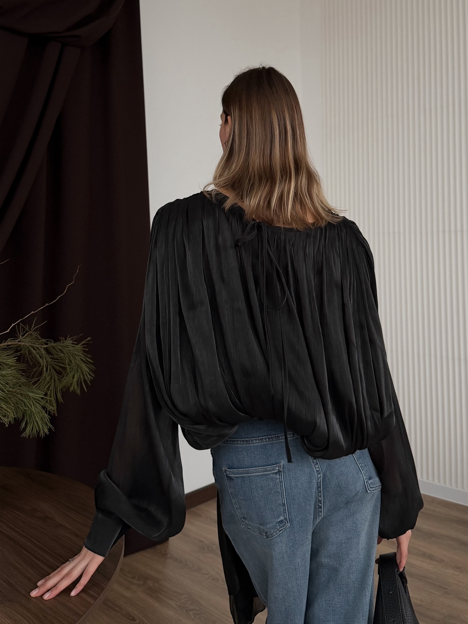 Блуза 2562 резинка снизу шлейф