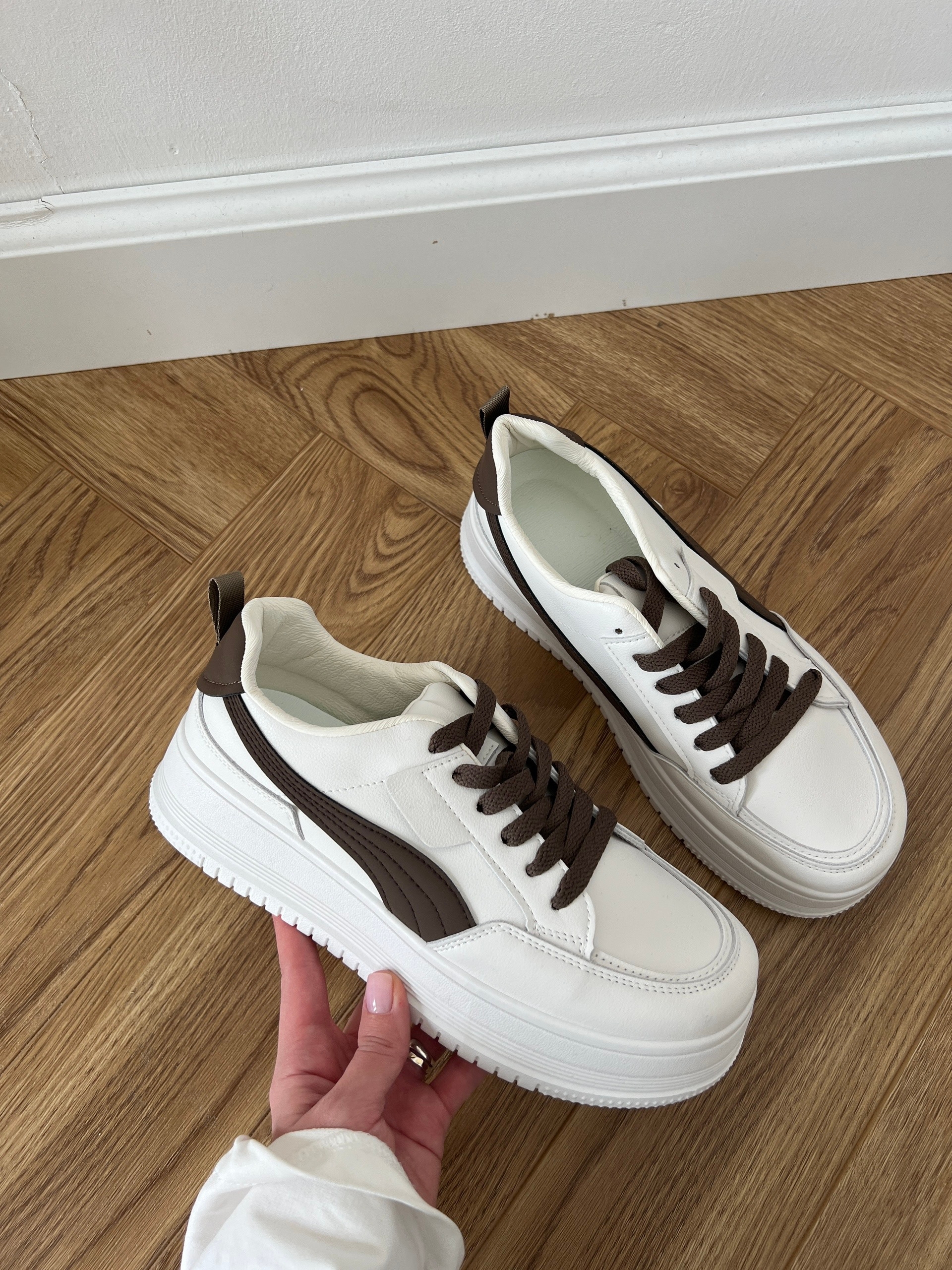 Кроссовки F248 коричневая полоска