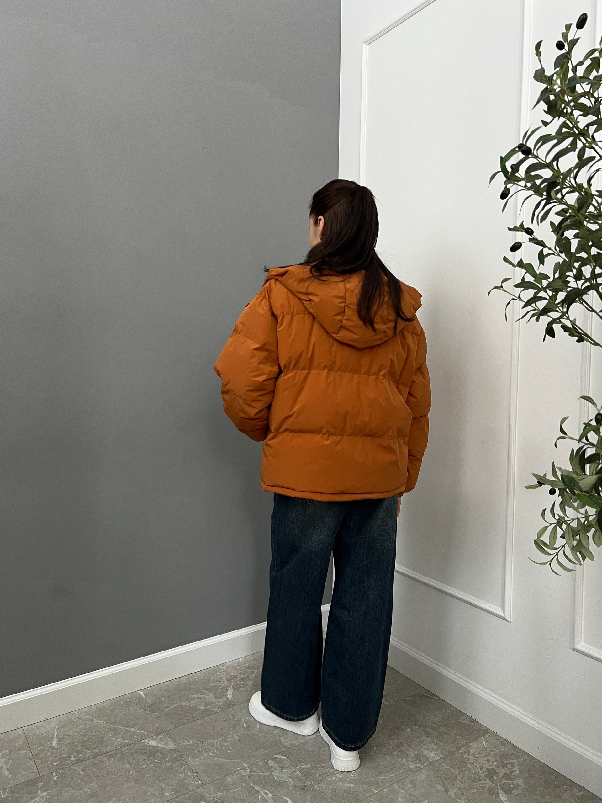 Куртка W 5939 короткая с капюшоном