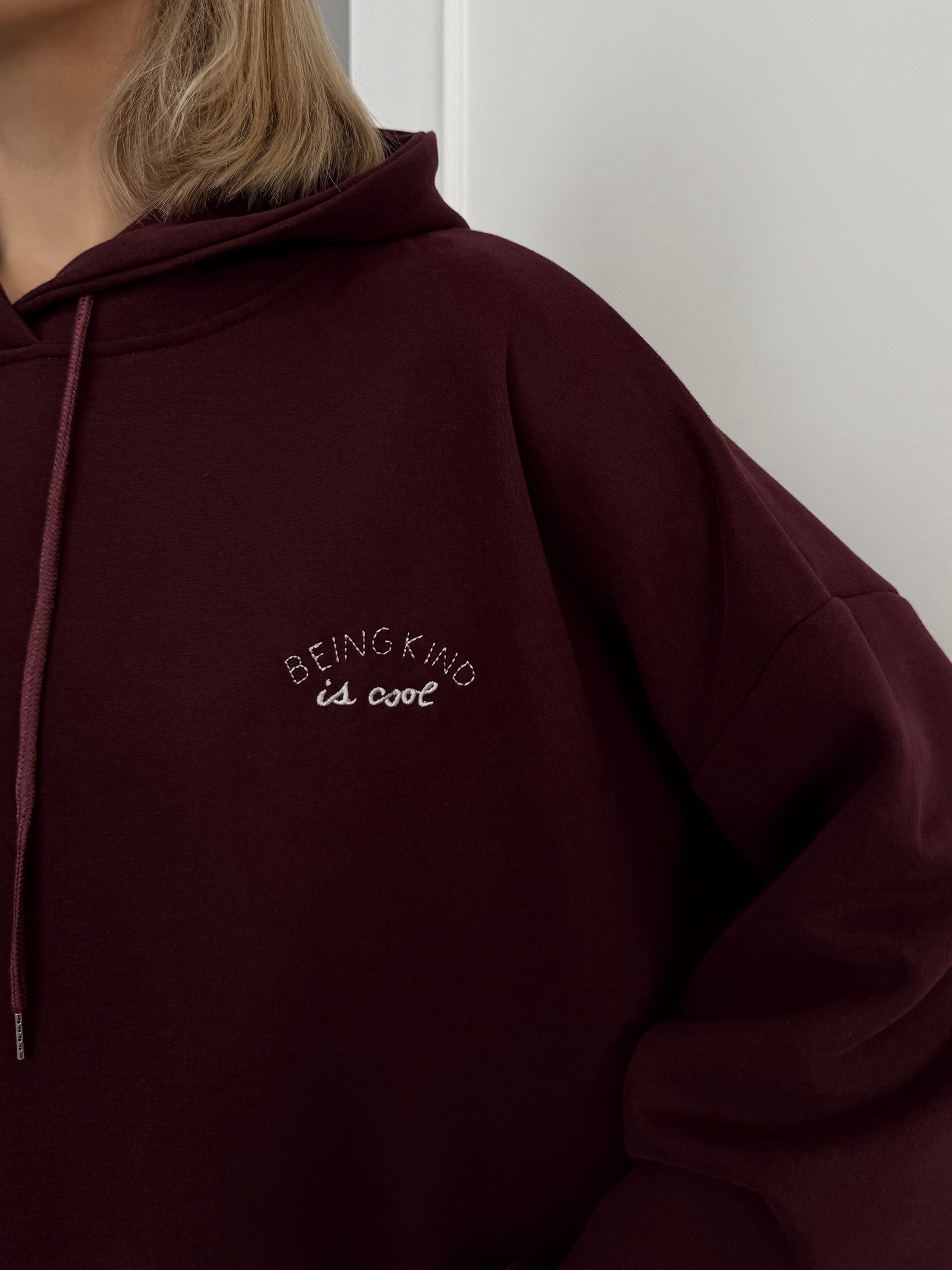 Костюм 33code B241 худи надпись Being Kind