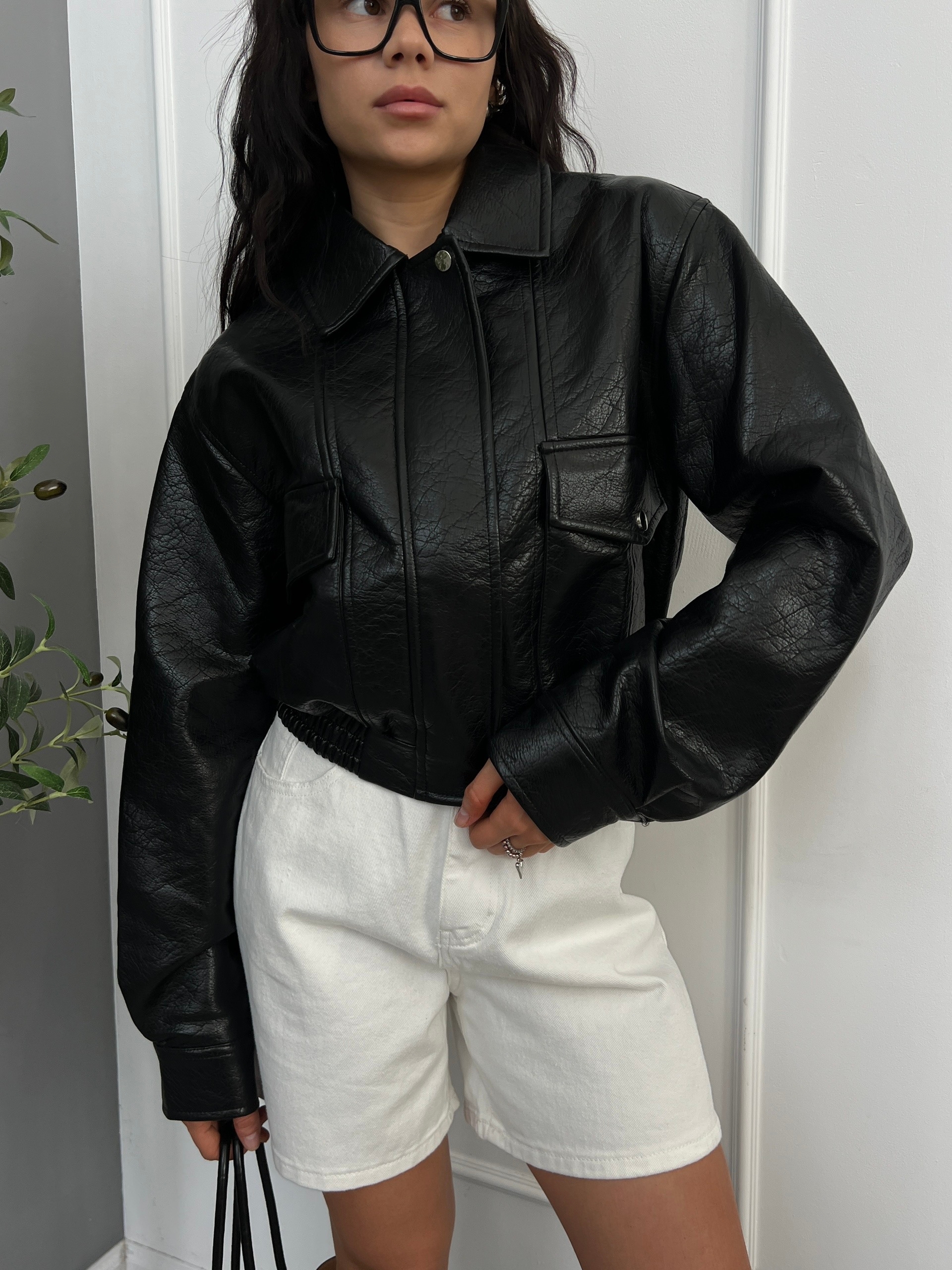 Кожанка Crazy укороченная K84