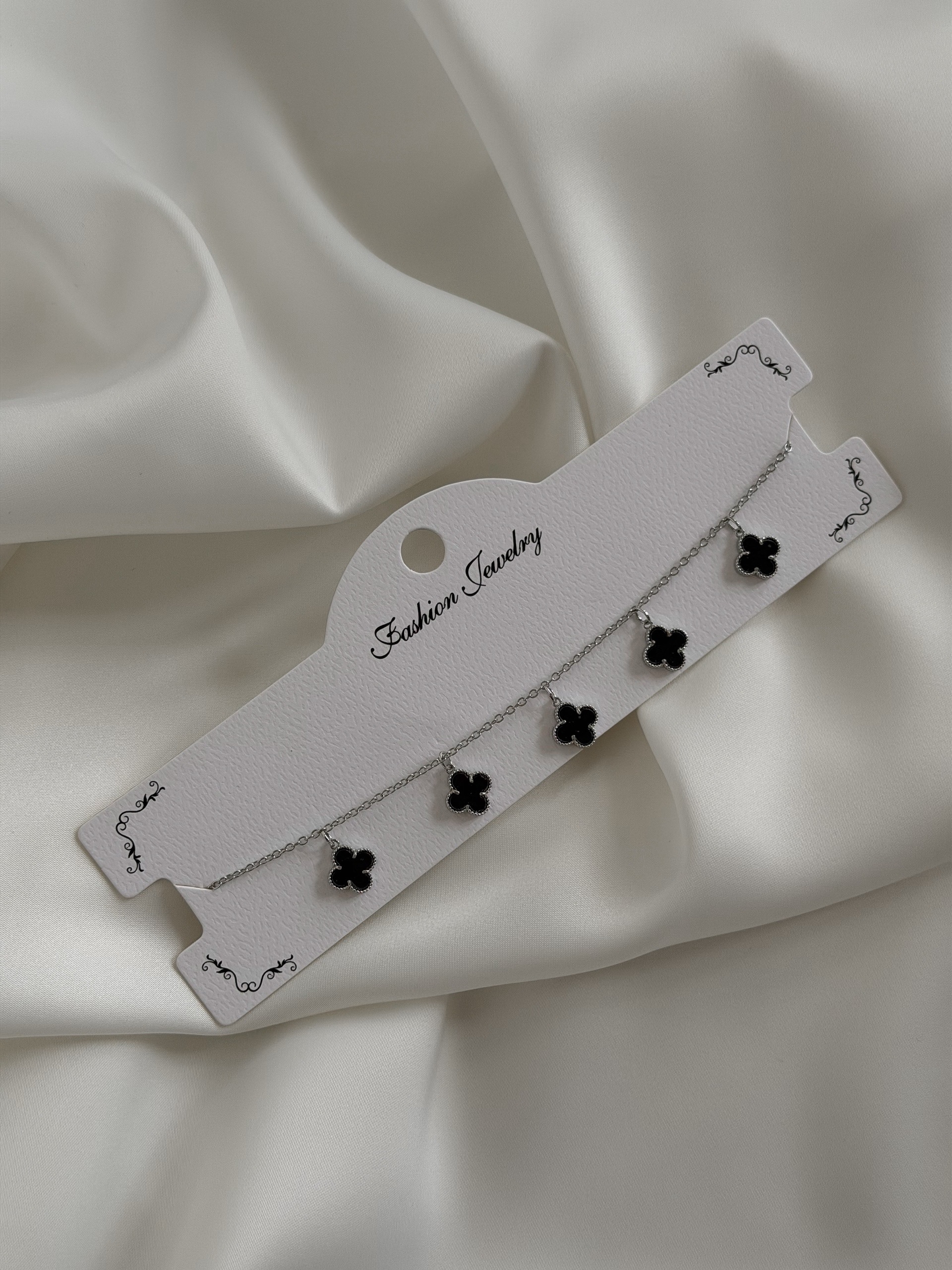 Чокер цепочка висят цветы