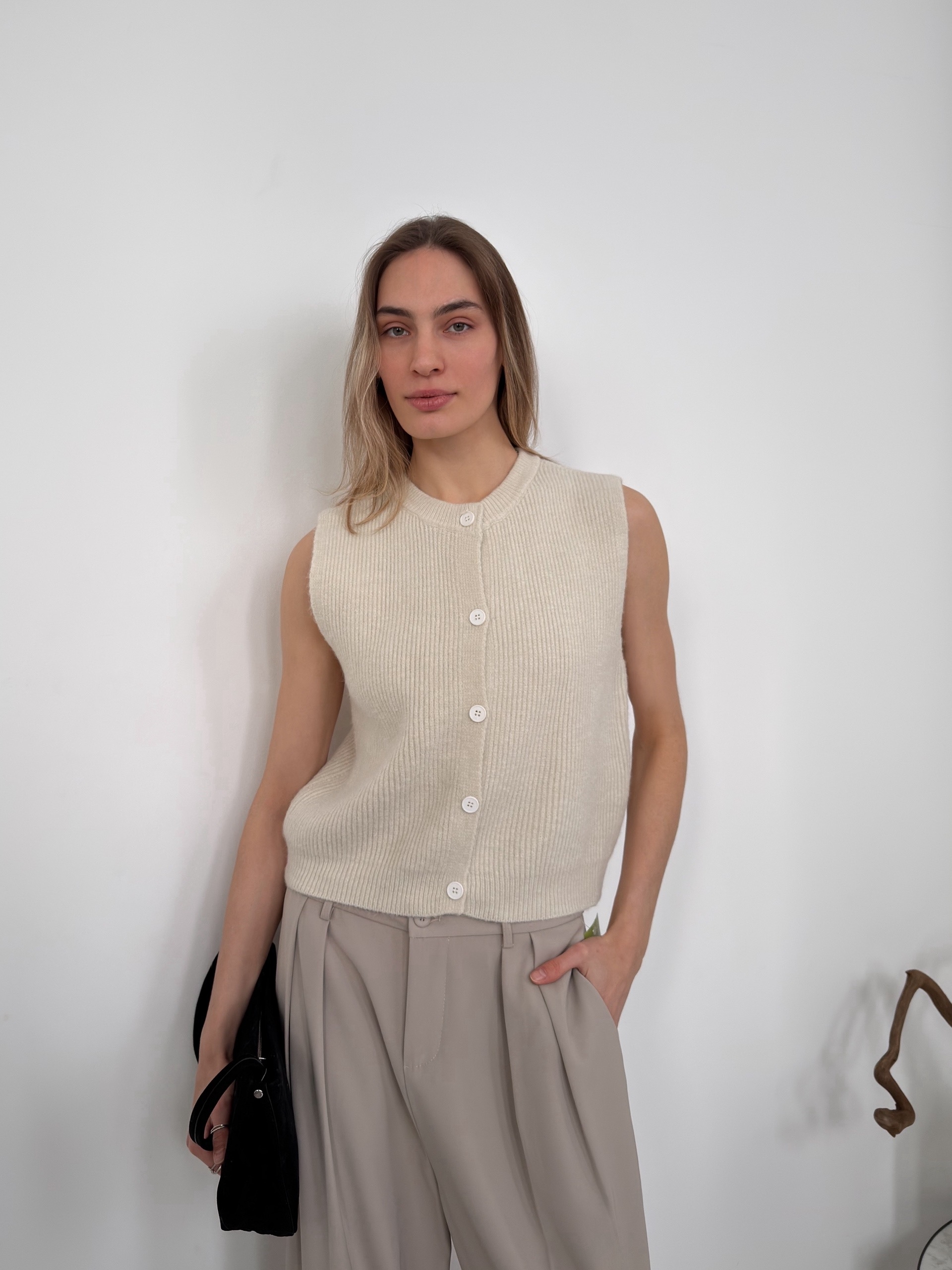 Жилет 308 в рубчик трикотаж