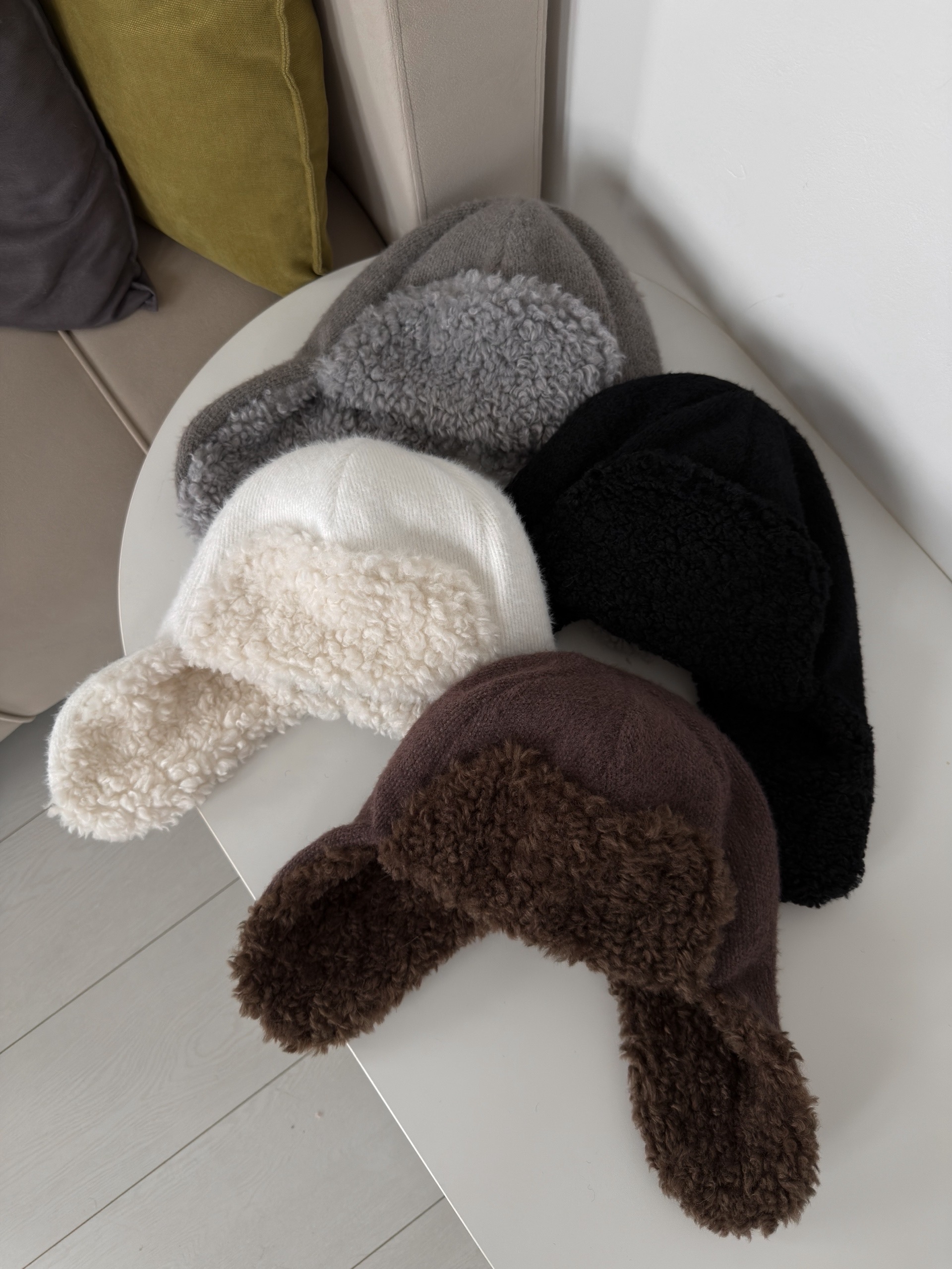 Шапка ушанка барашек 2