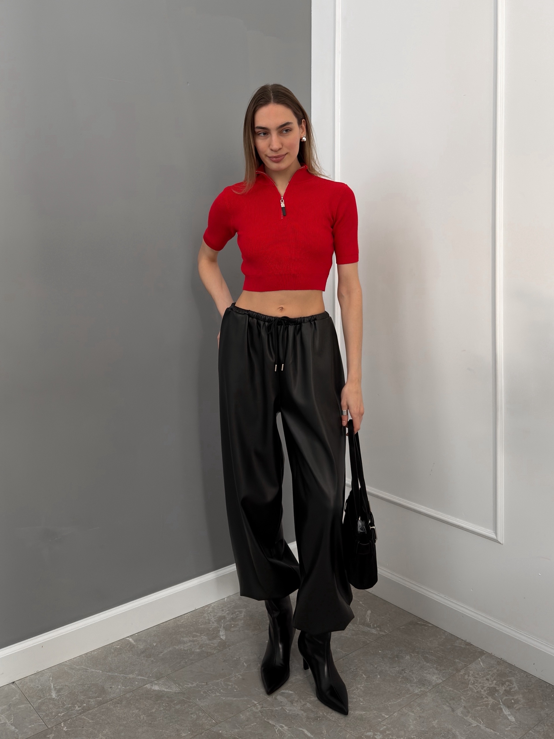 Кофточка Korea 215 укороченая ворот на молнии