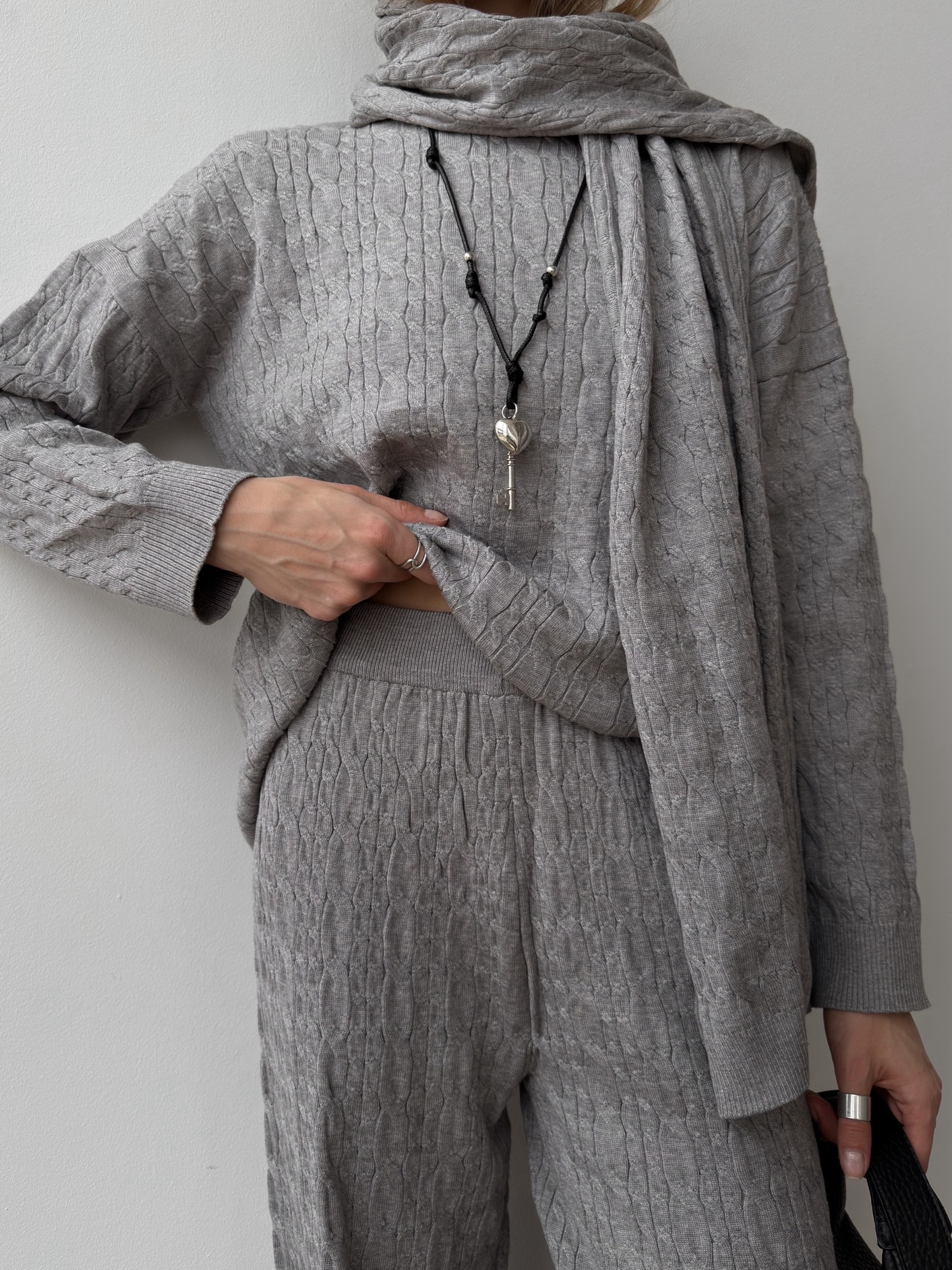 Костюм трикотаж routiine с шарфом