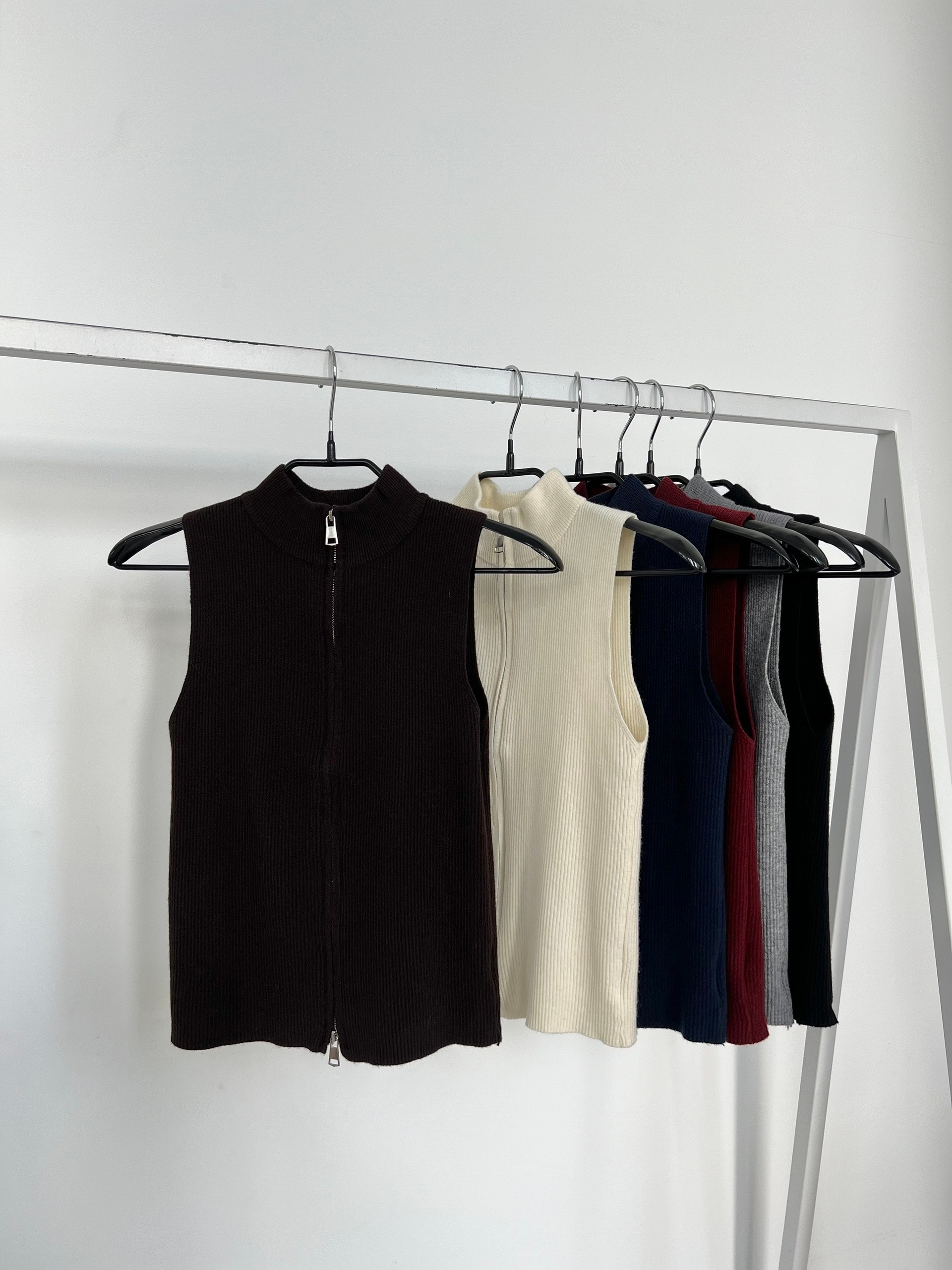 Майка Korea 299  на молнии в рубчик