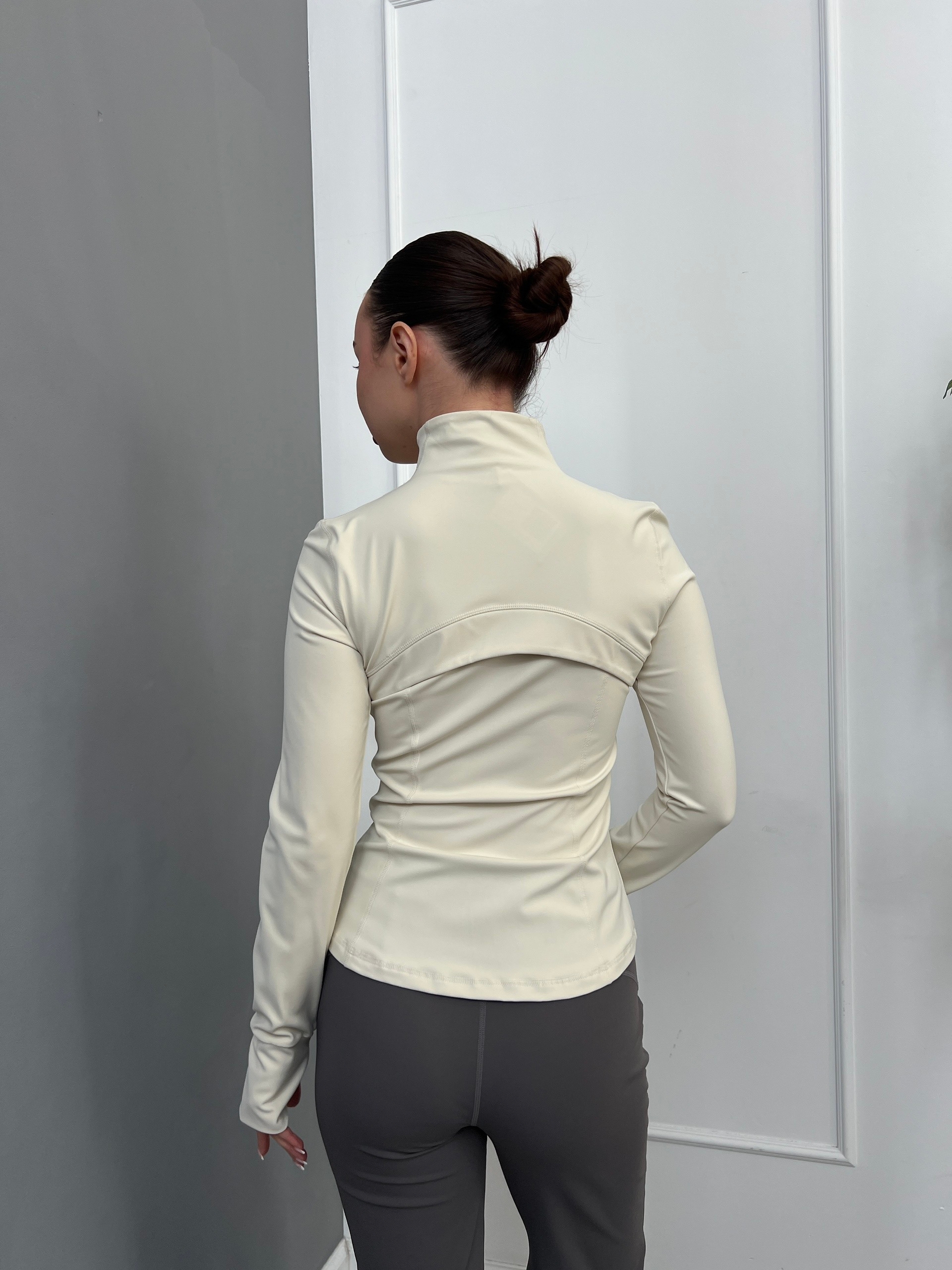 Кофточка Creora 5031 на молнии