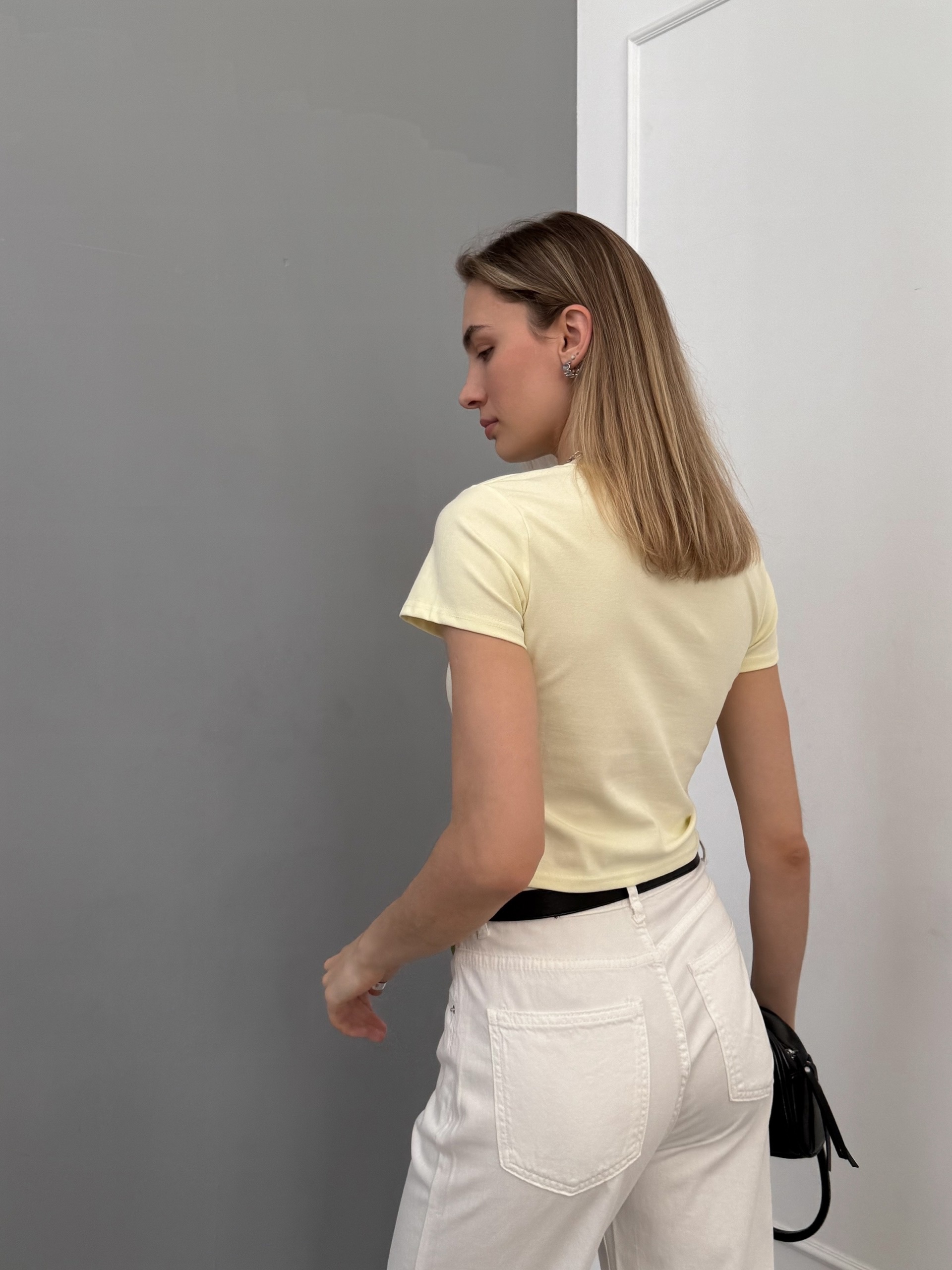 Футболка Korea 695 однотон короткая