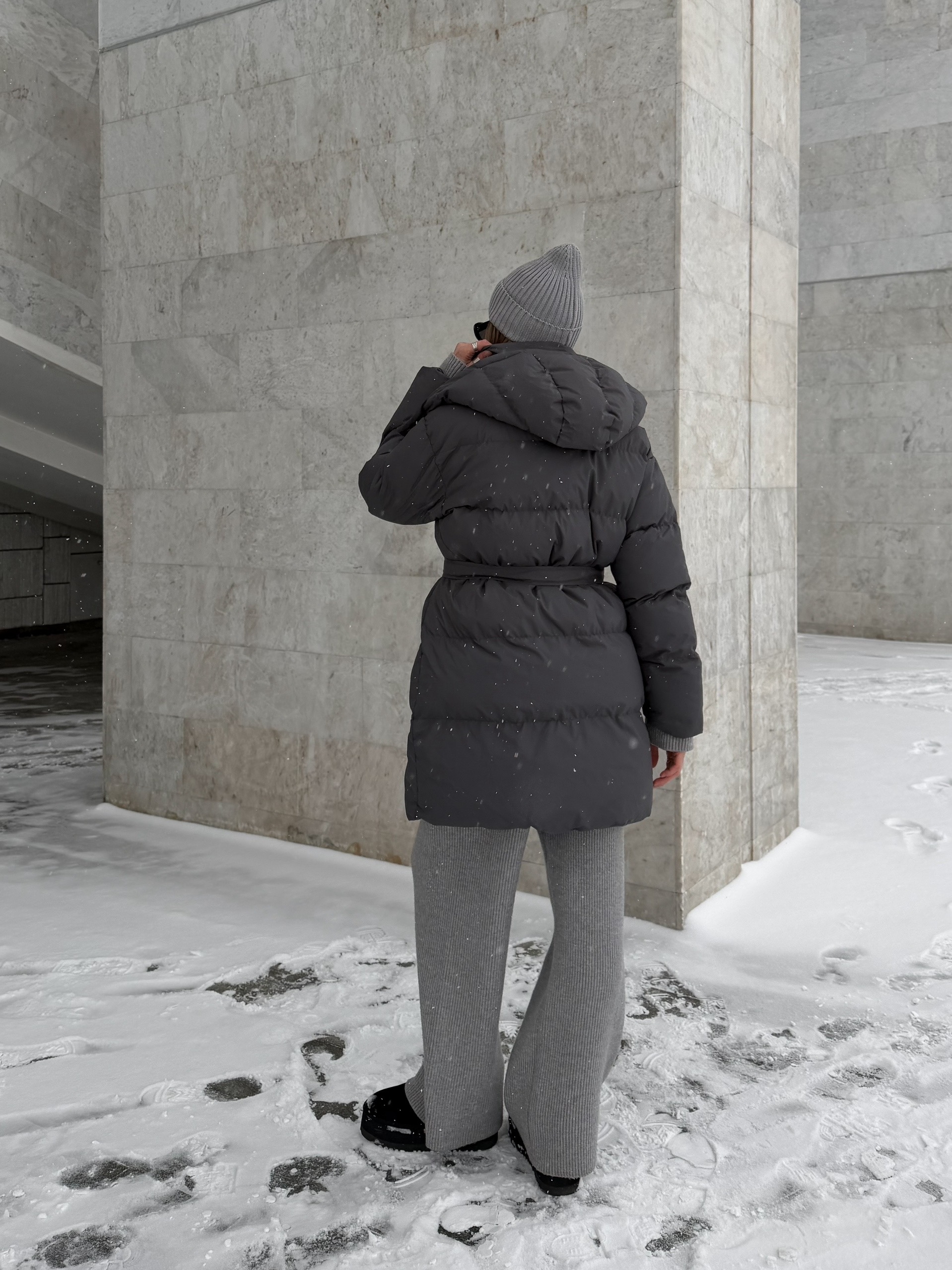 Куртка W638 средняя длина с поясом