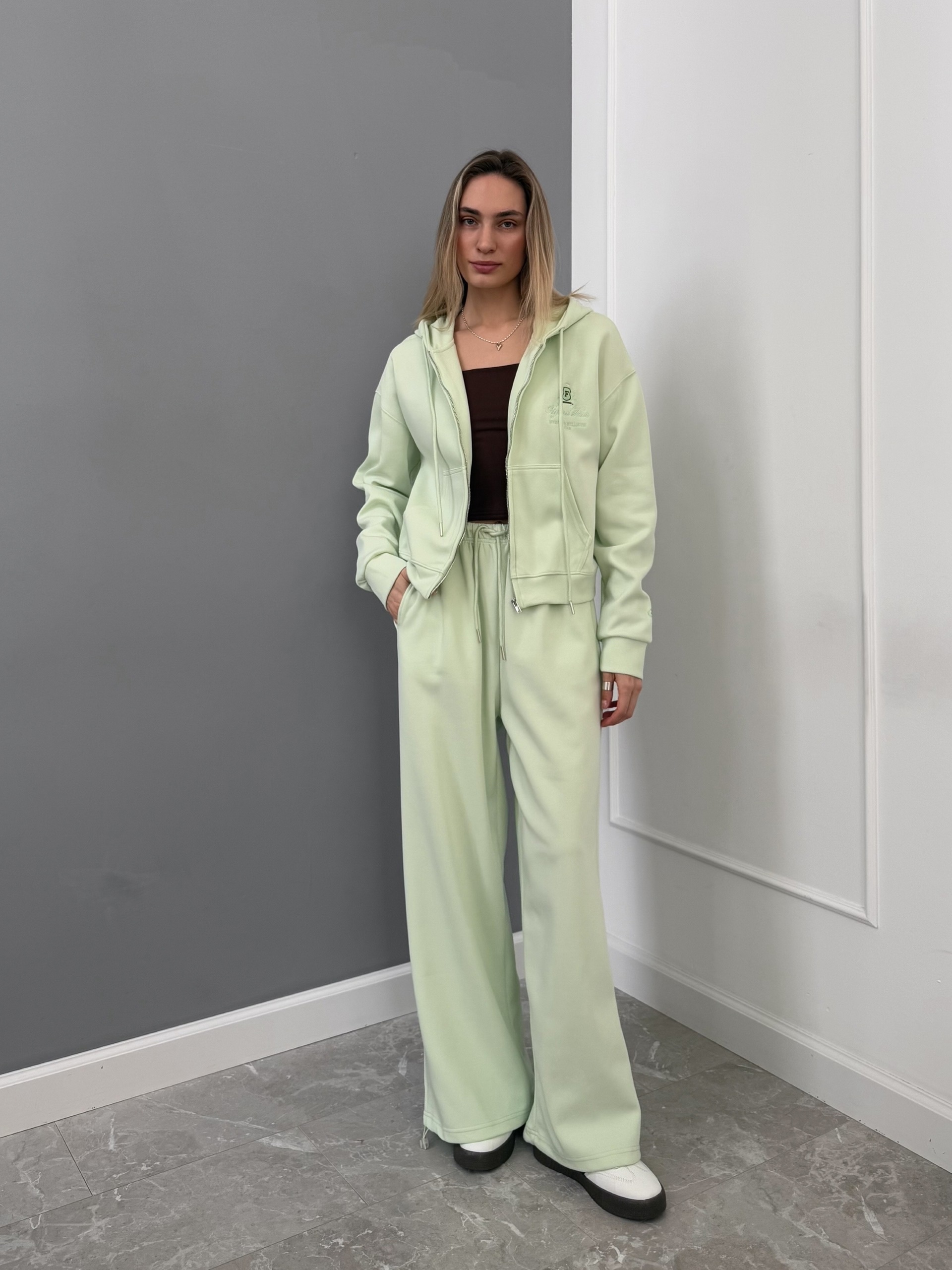 Костюм Korea 291095 толстовка на молнии надпись Figura wear+кюлоты на кулиске