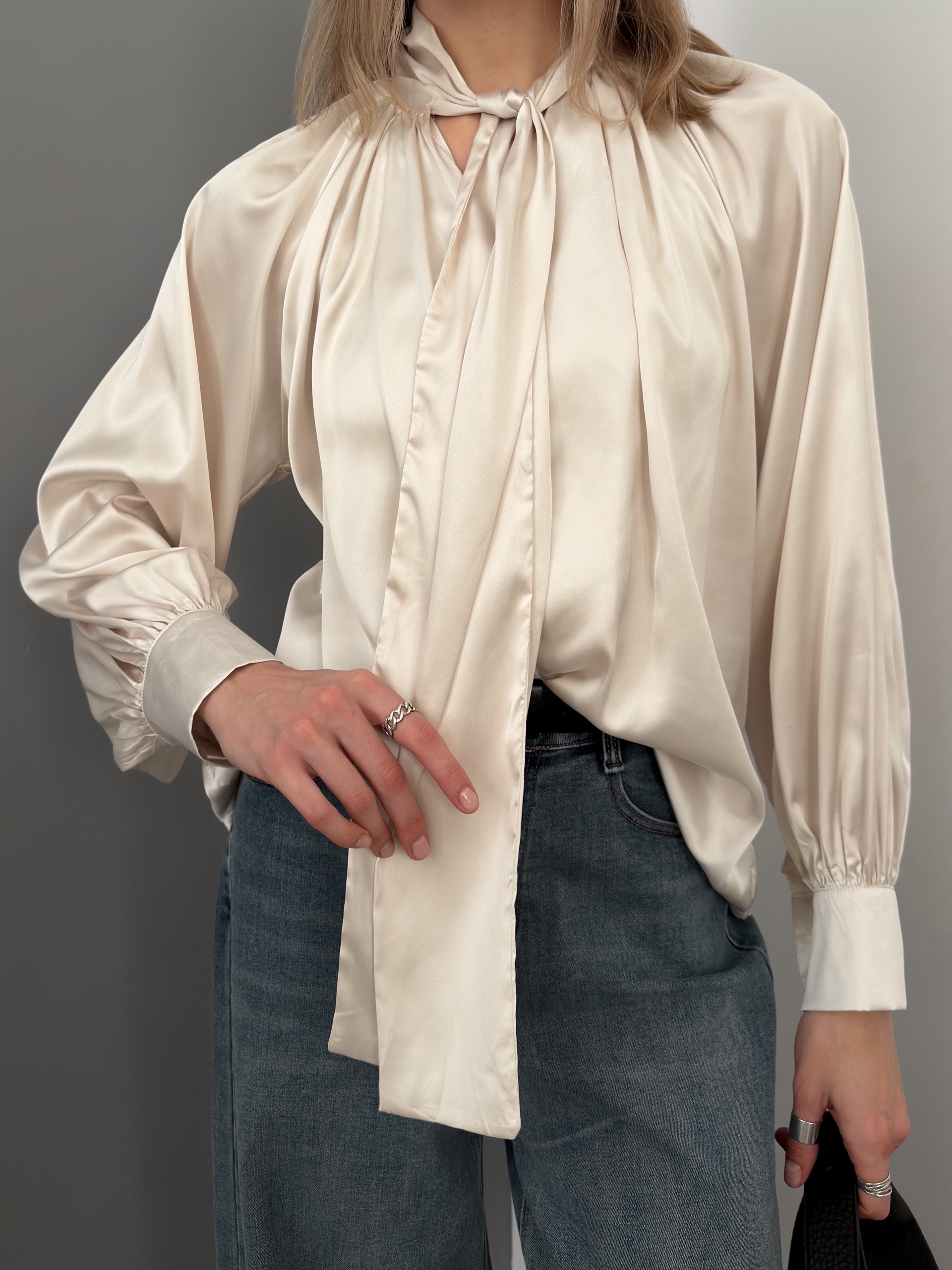 Блуза шелк 25134 завязки на вороте