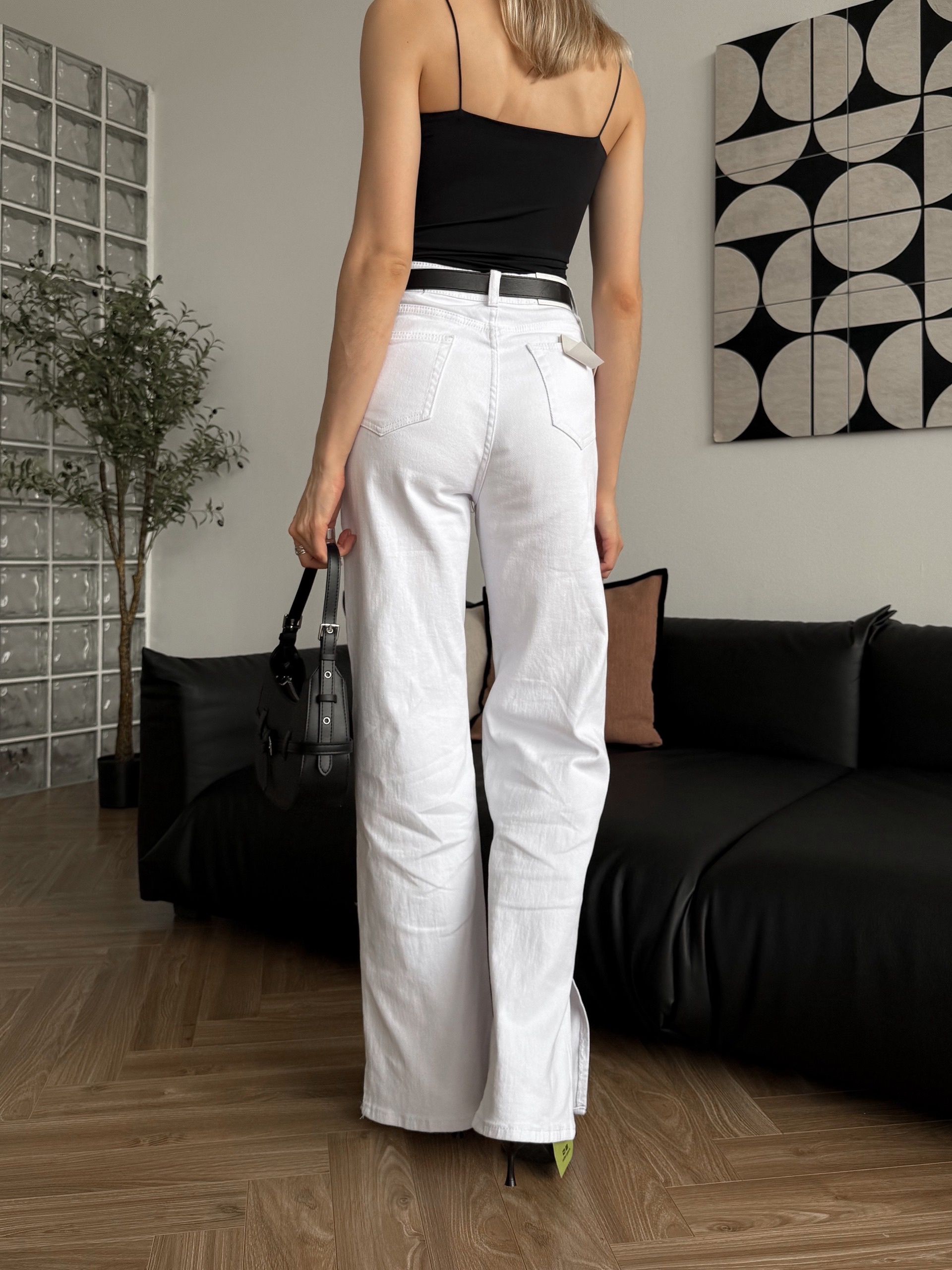 Джинсы 3072 прямые Praisejeans