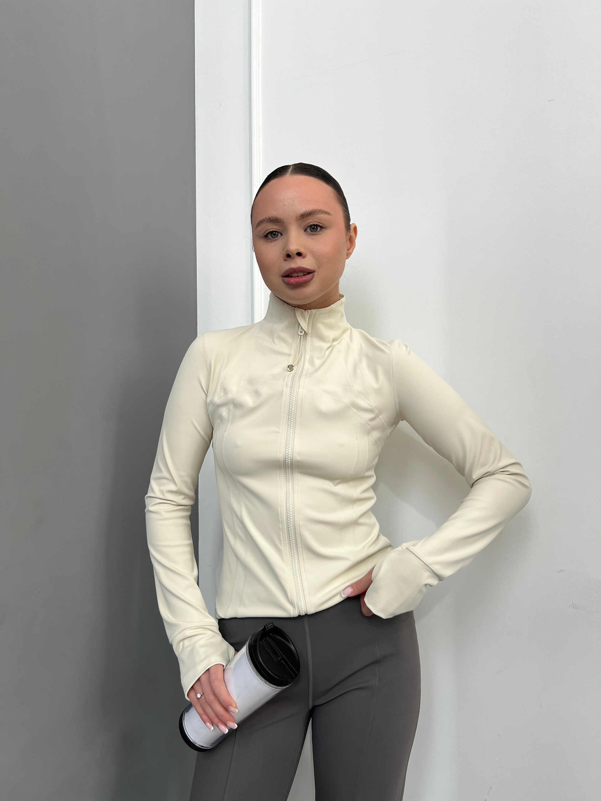 Кофточка Creora 5031 на молнии