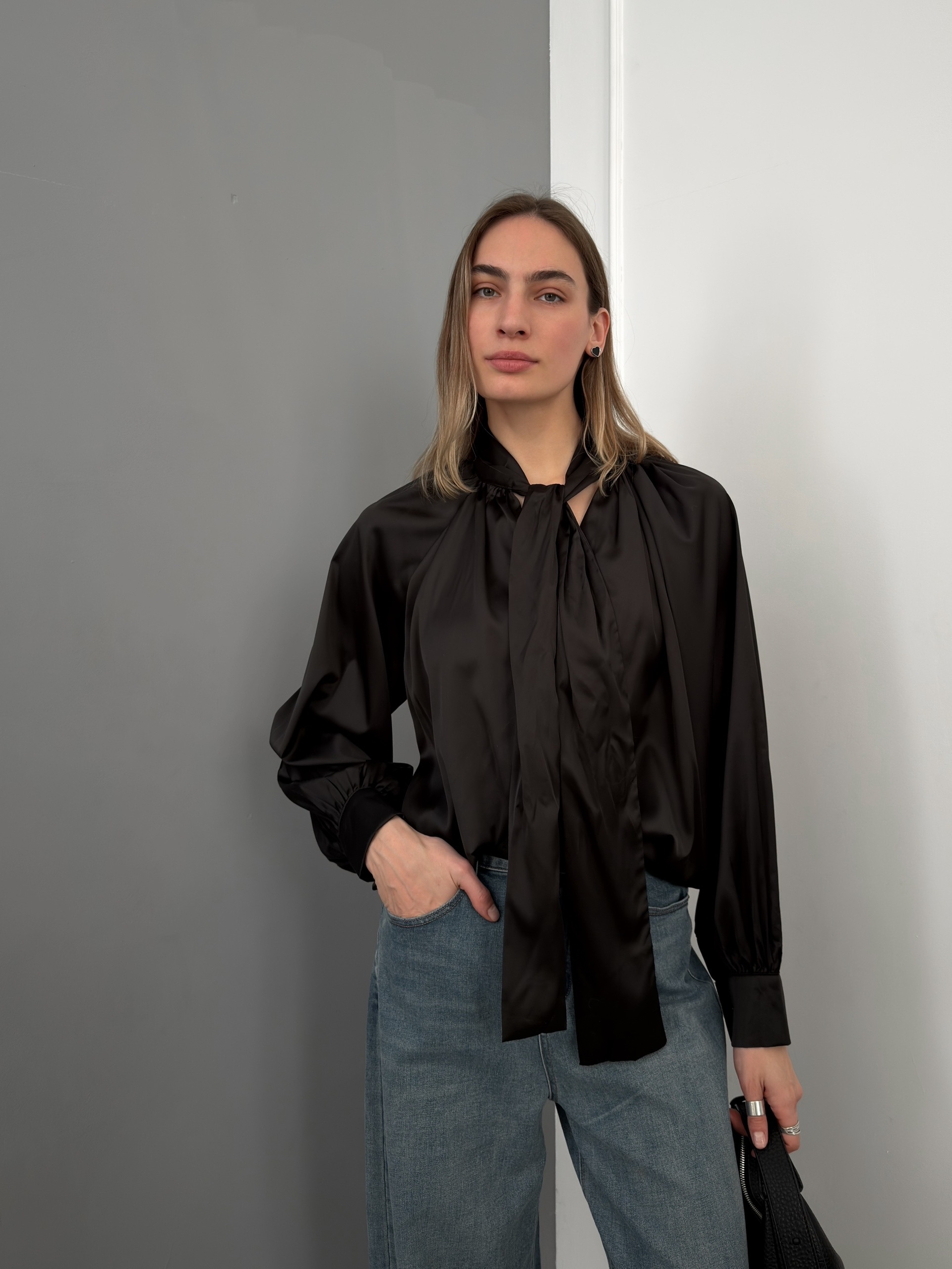 Блуза шелк 25134 завязки на вороте