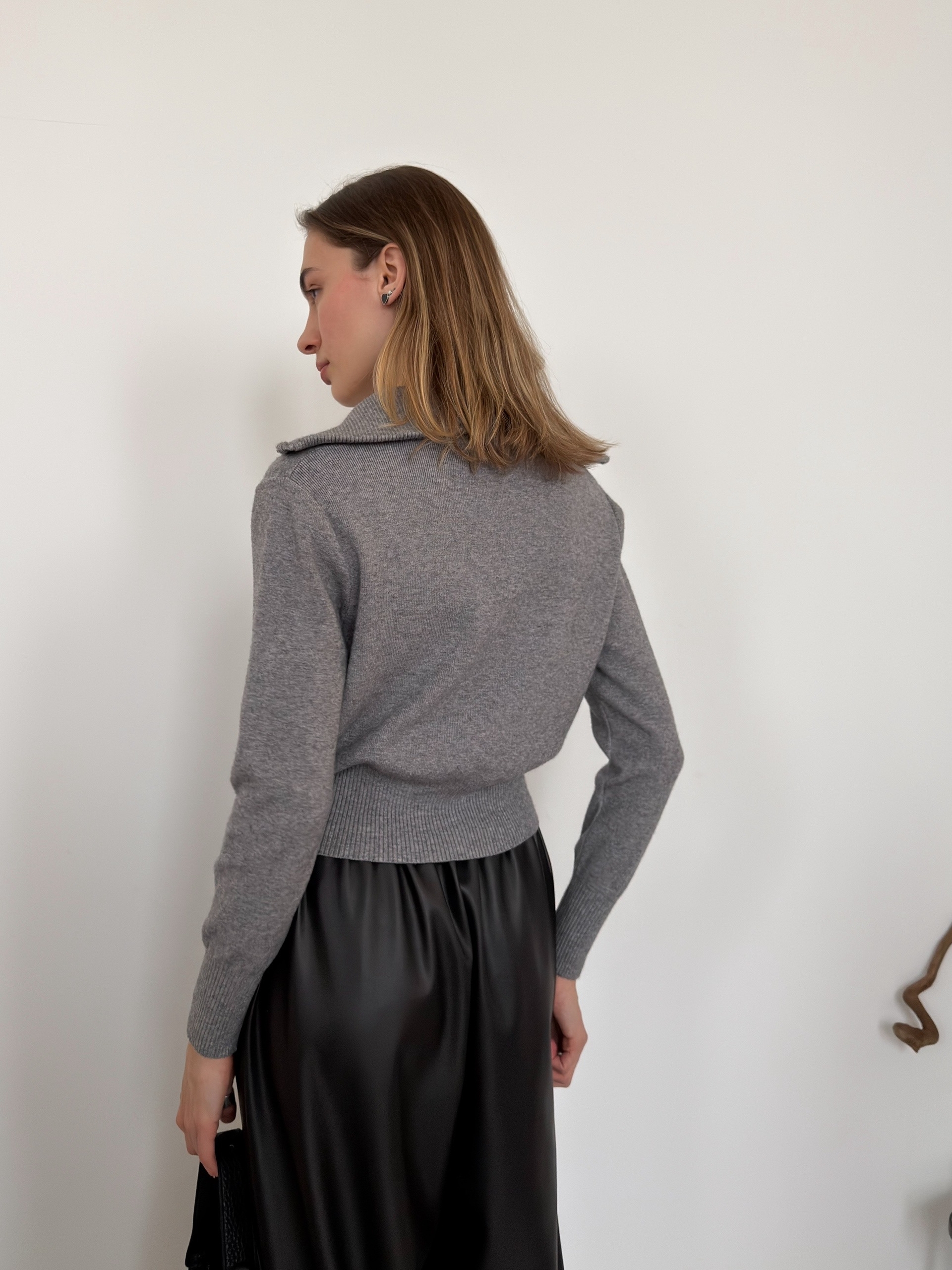 Джемпер на молнии низ рубчик