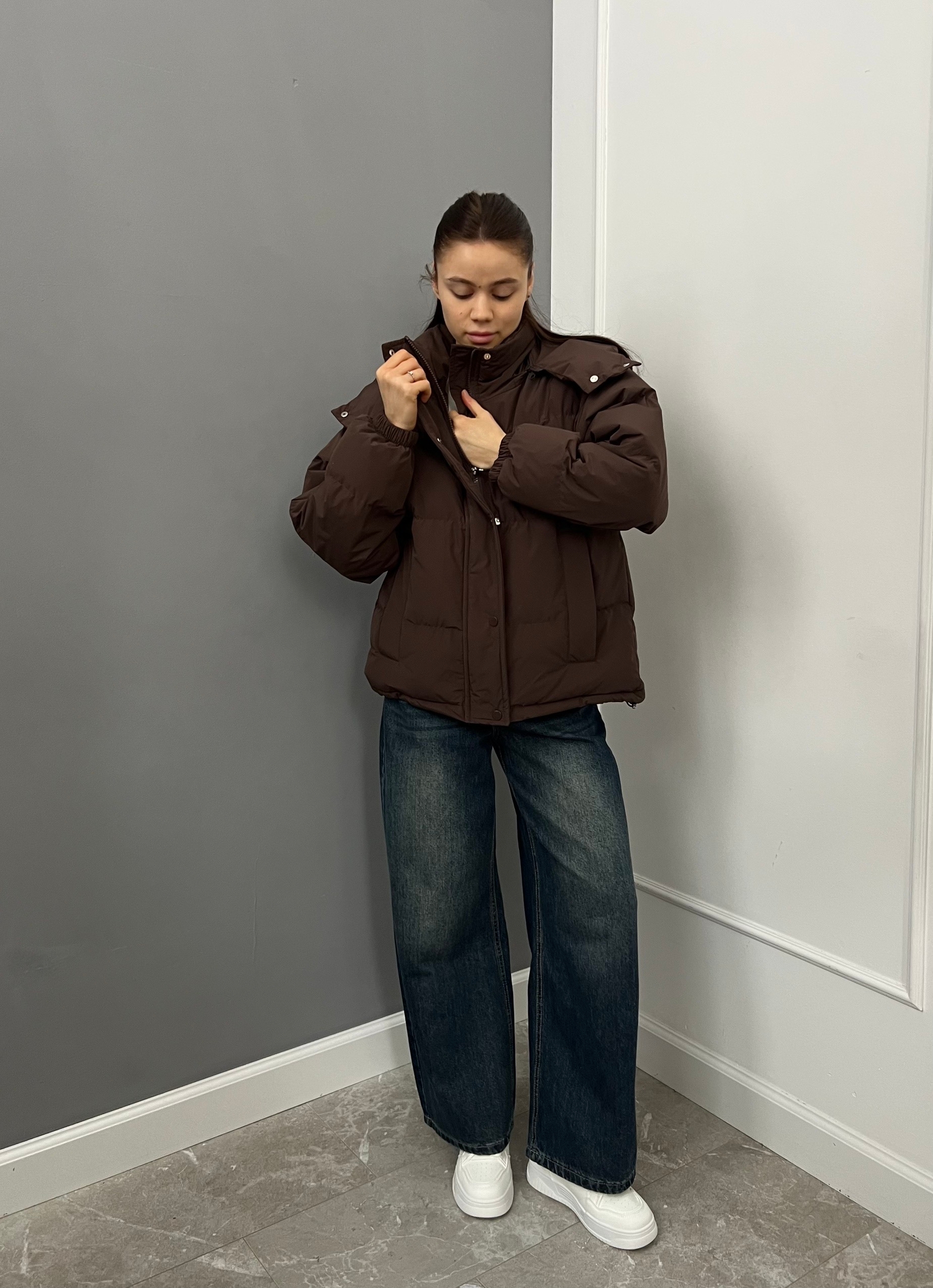 Куртка W 5939 короткая с капюшоном