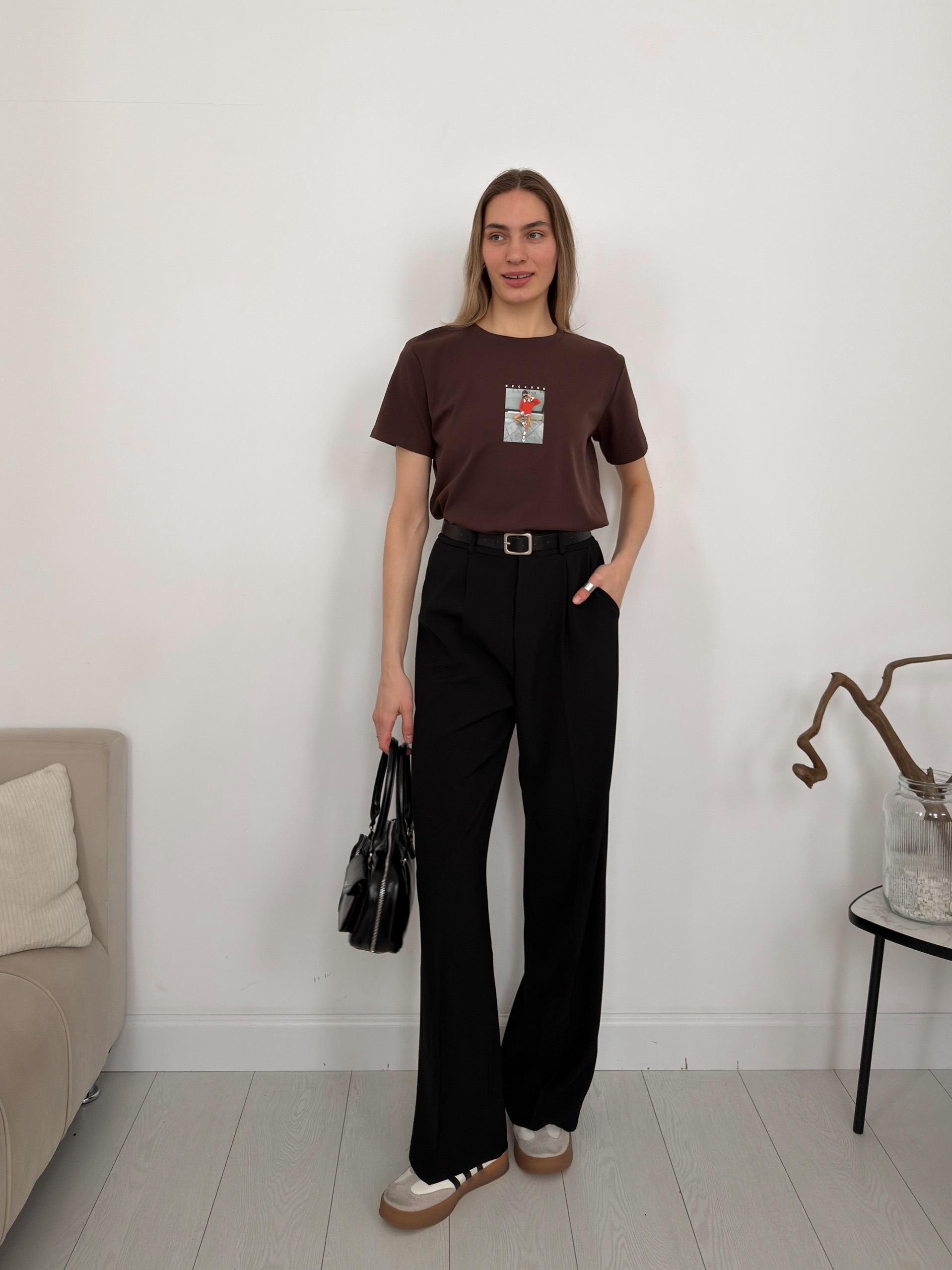 Футболка Korea 8268 Because  девушка