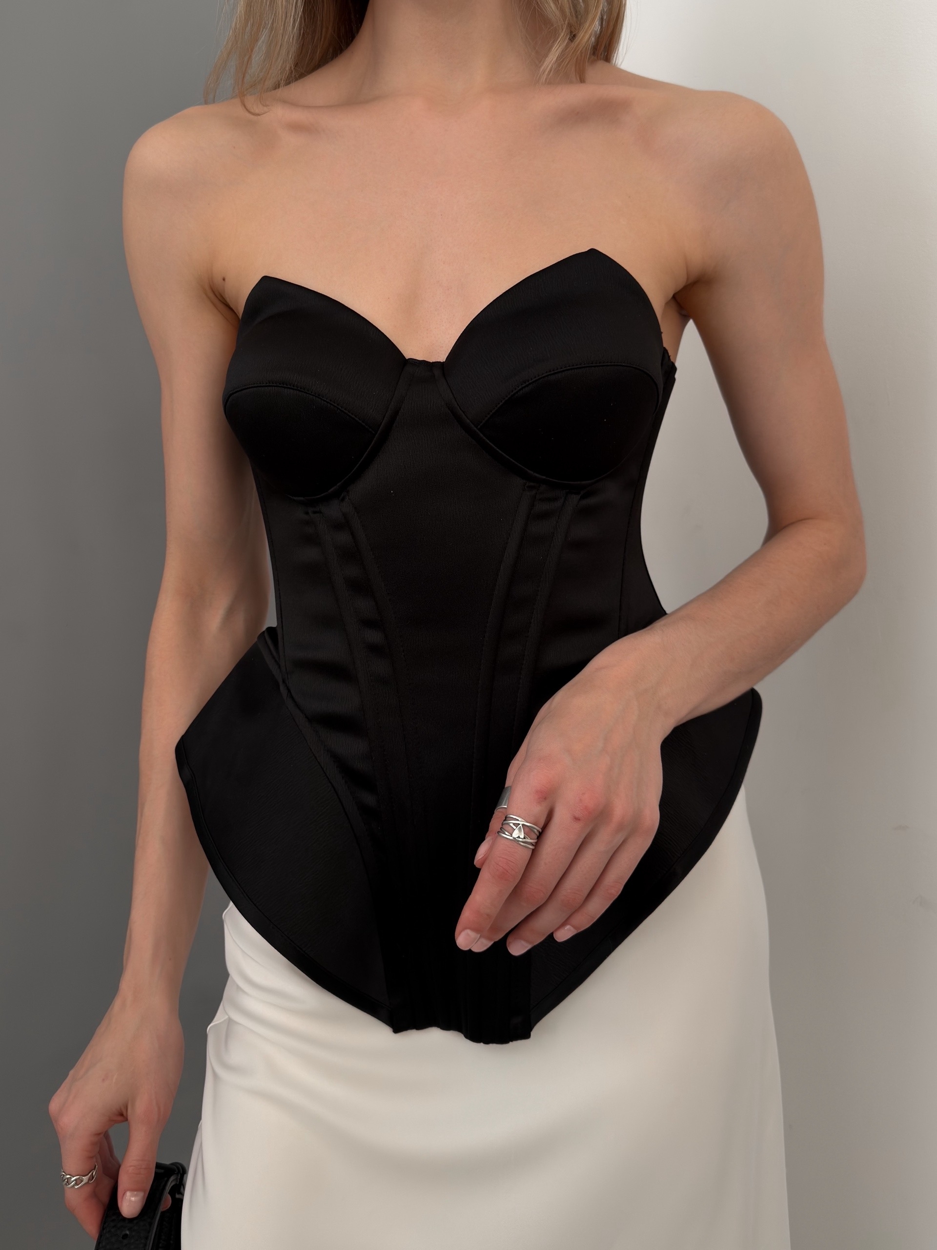 Корсет Utaa factory с чашечками