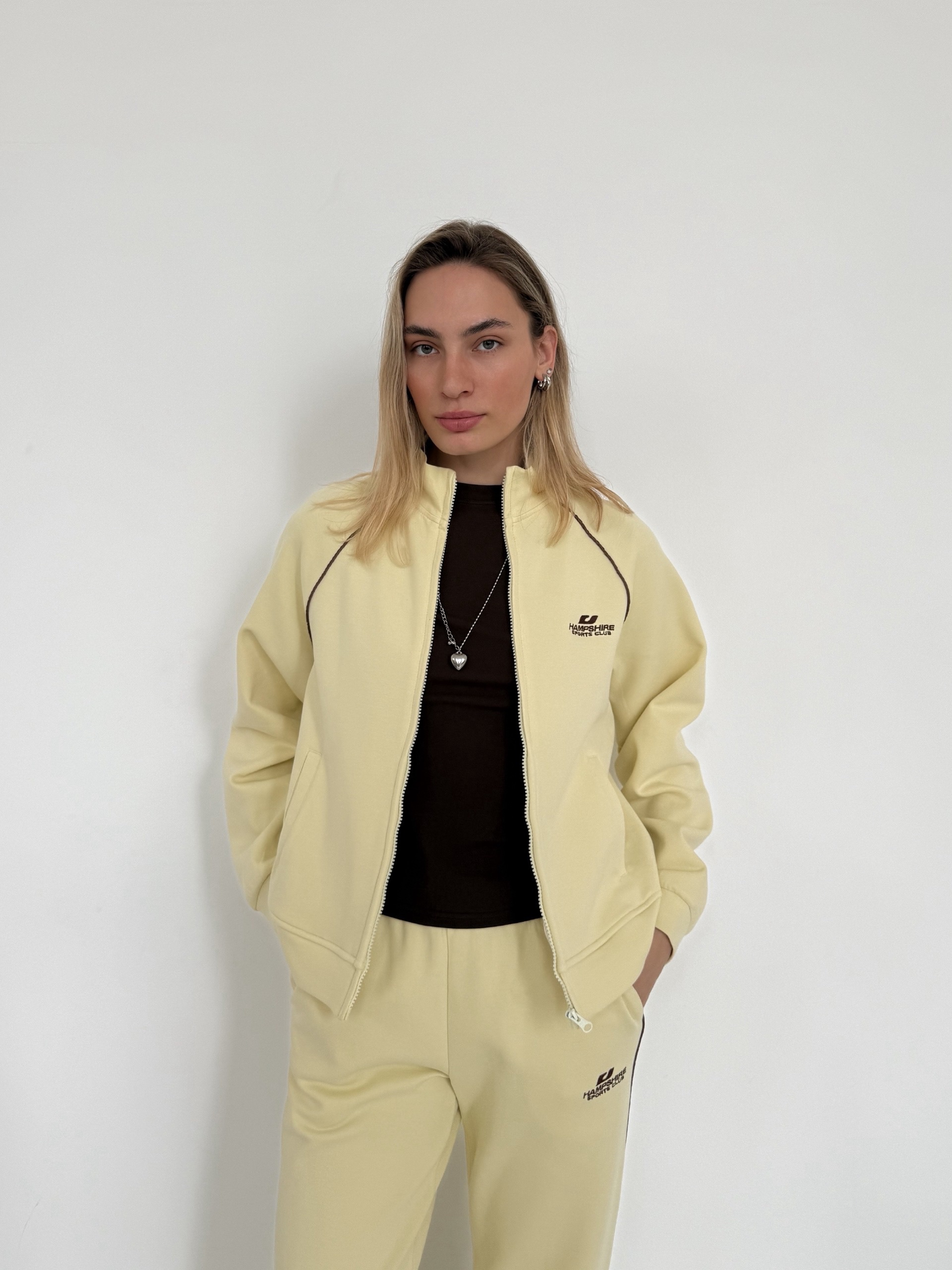 Костюм Blanca 2277 толстовка+кюлоты с надписью
