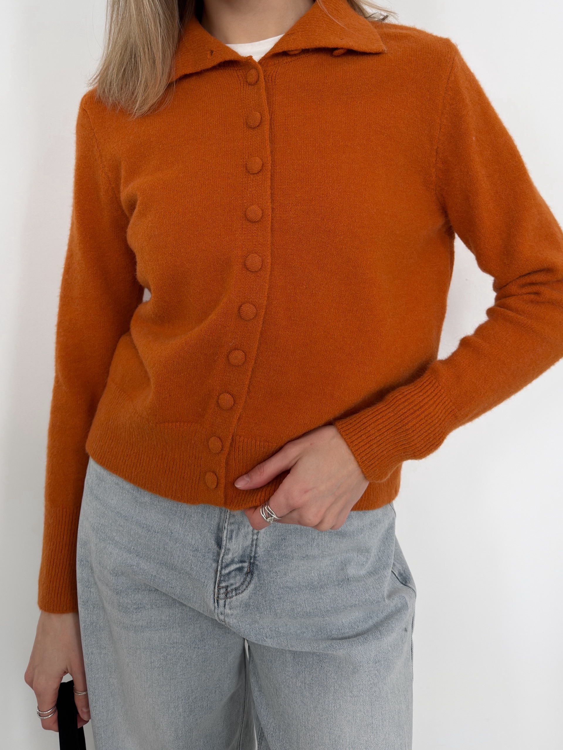 Кардиган MC STUDIO 2038 мягкие пуговки высокий ворот